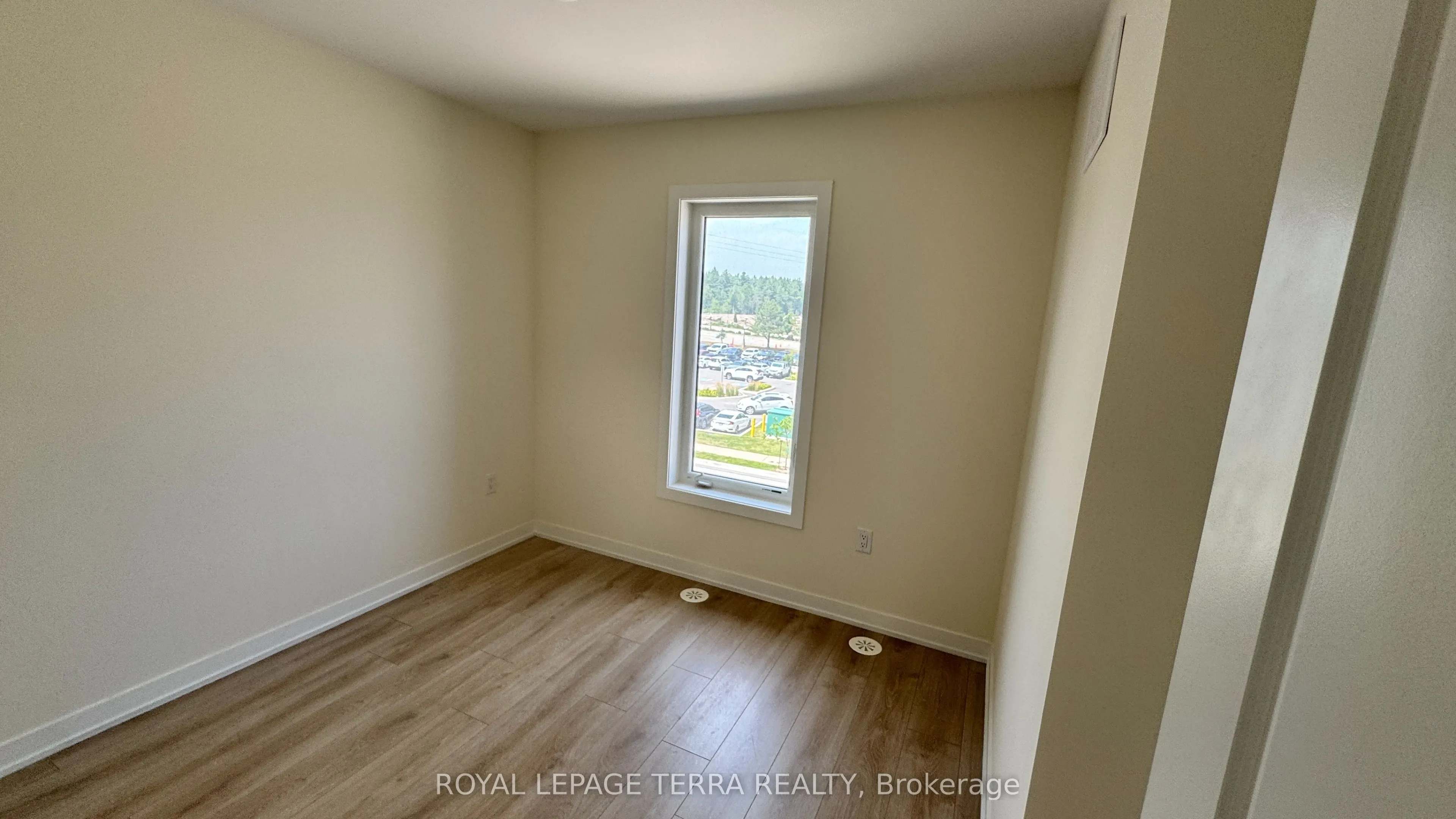 1695 Dersan Street, #111