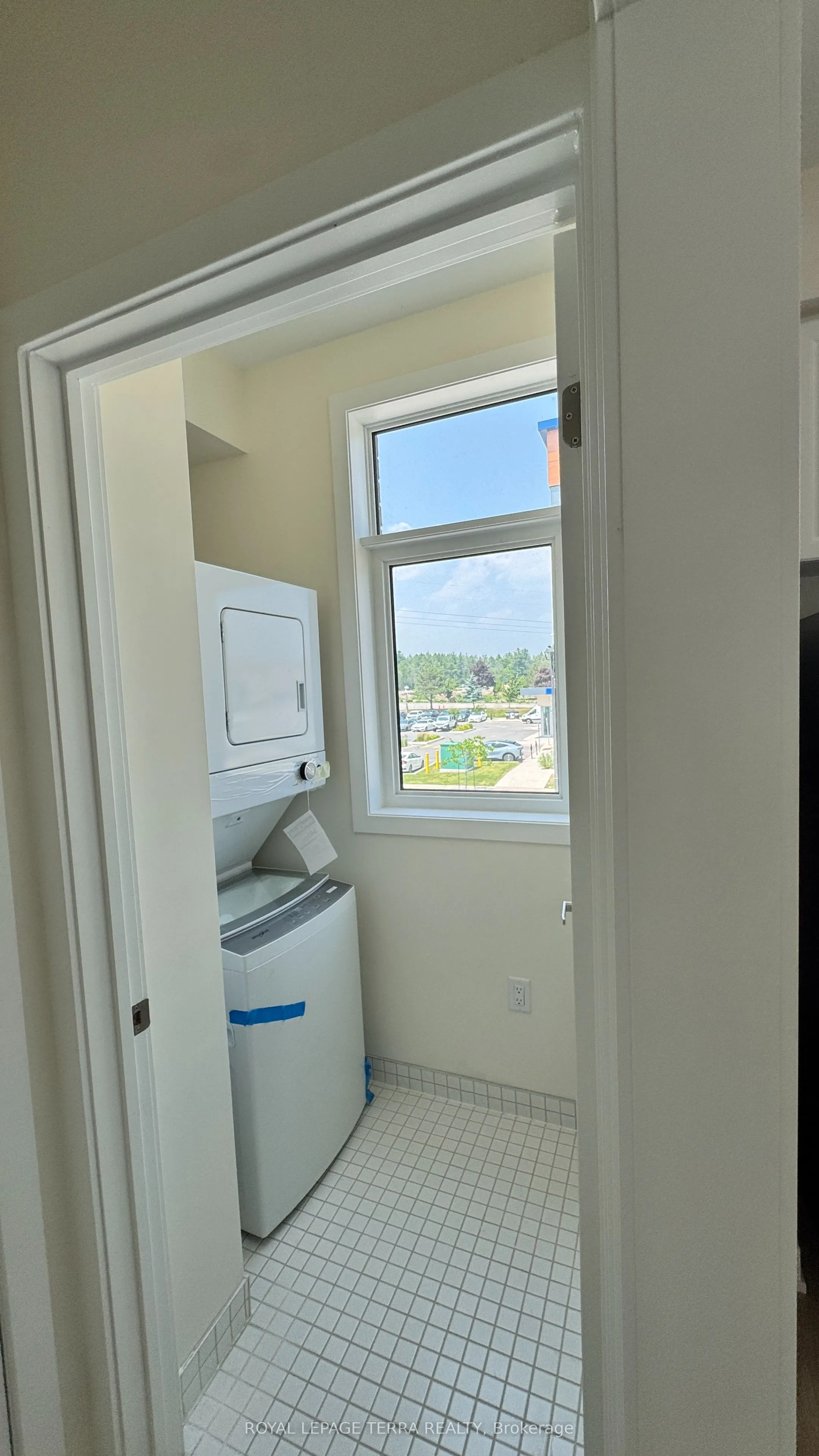 1695 Dersan Street, #111