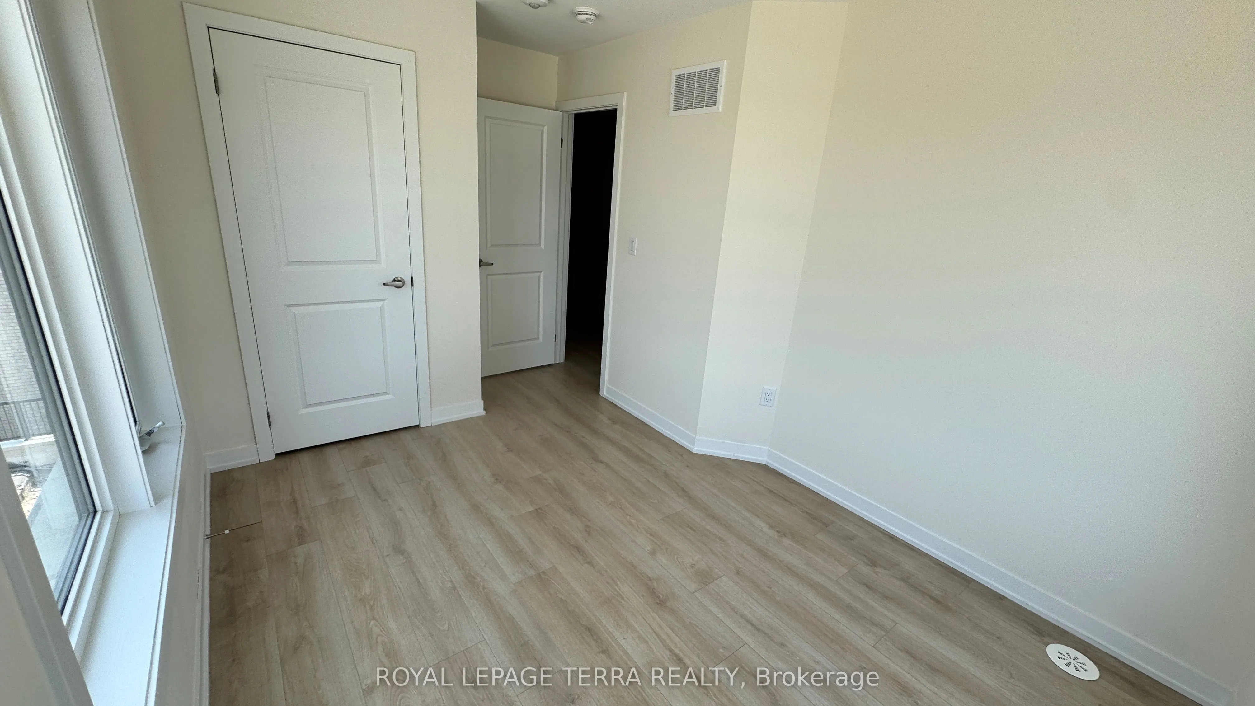 1695 Dersan Street, #111