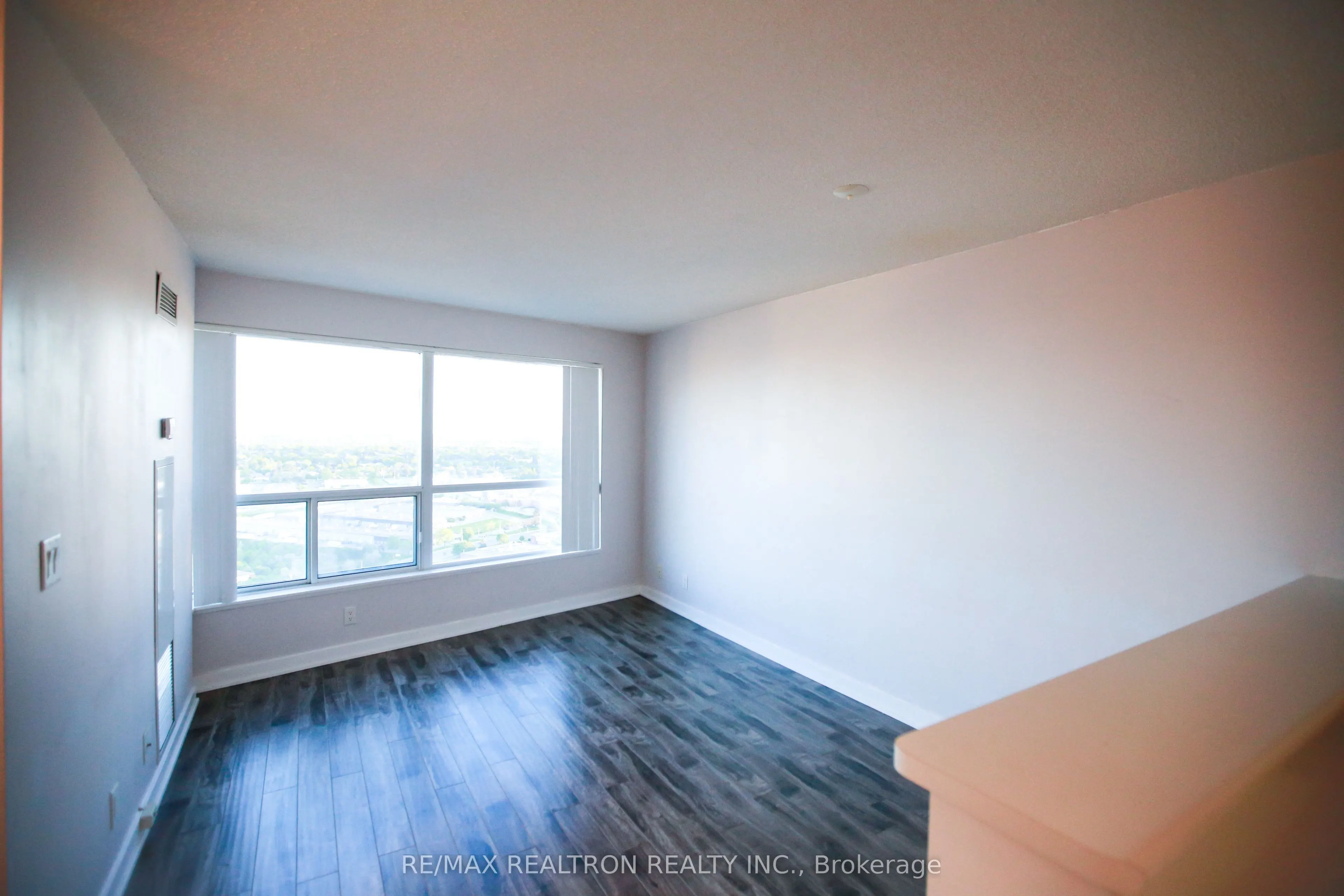 36 Lee Centre Drive, #2906