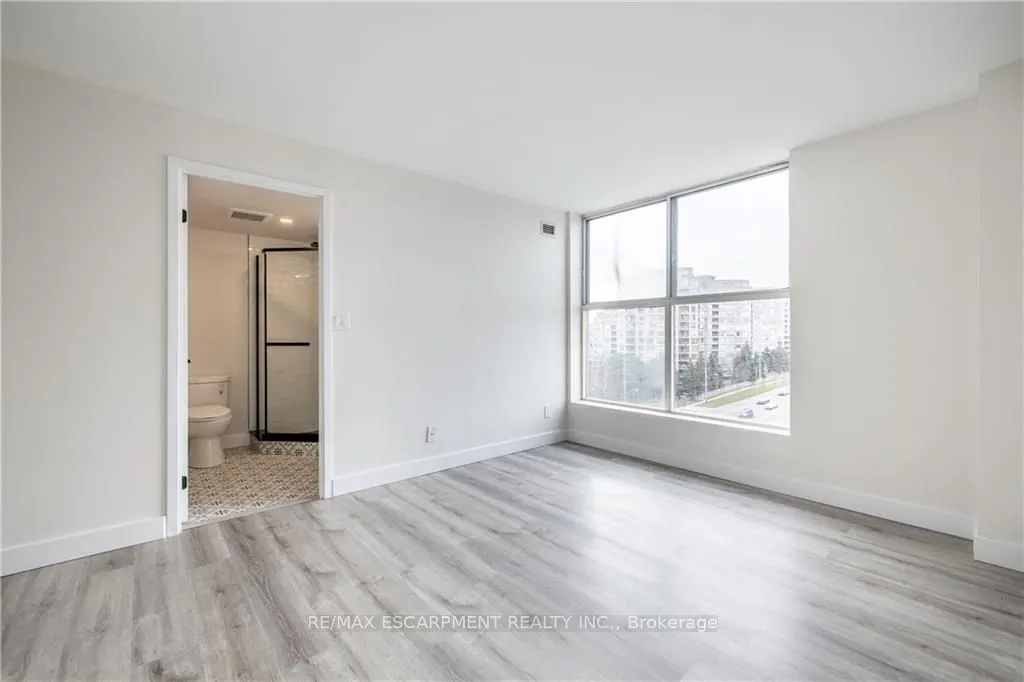 90 Dale Avenue, #905