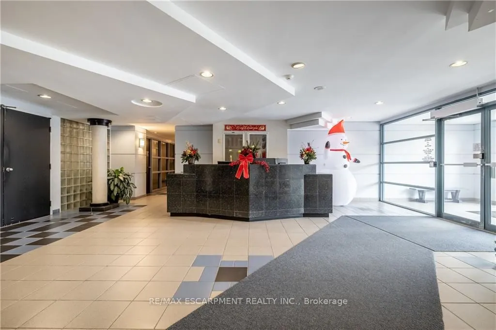 90 Dale Avenue, #905