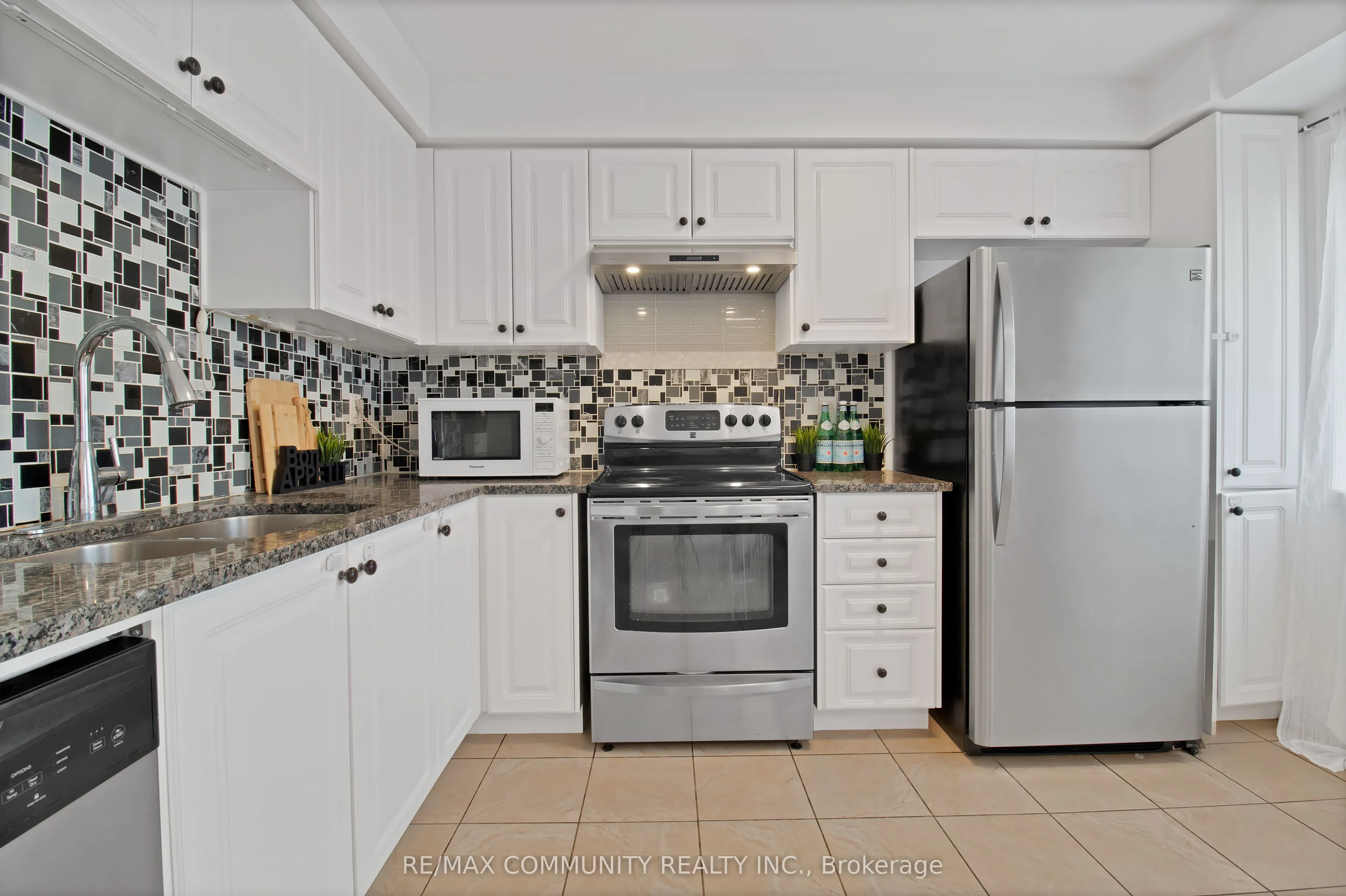 431 Rossland Road E
