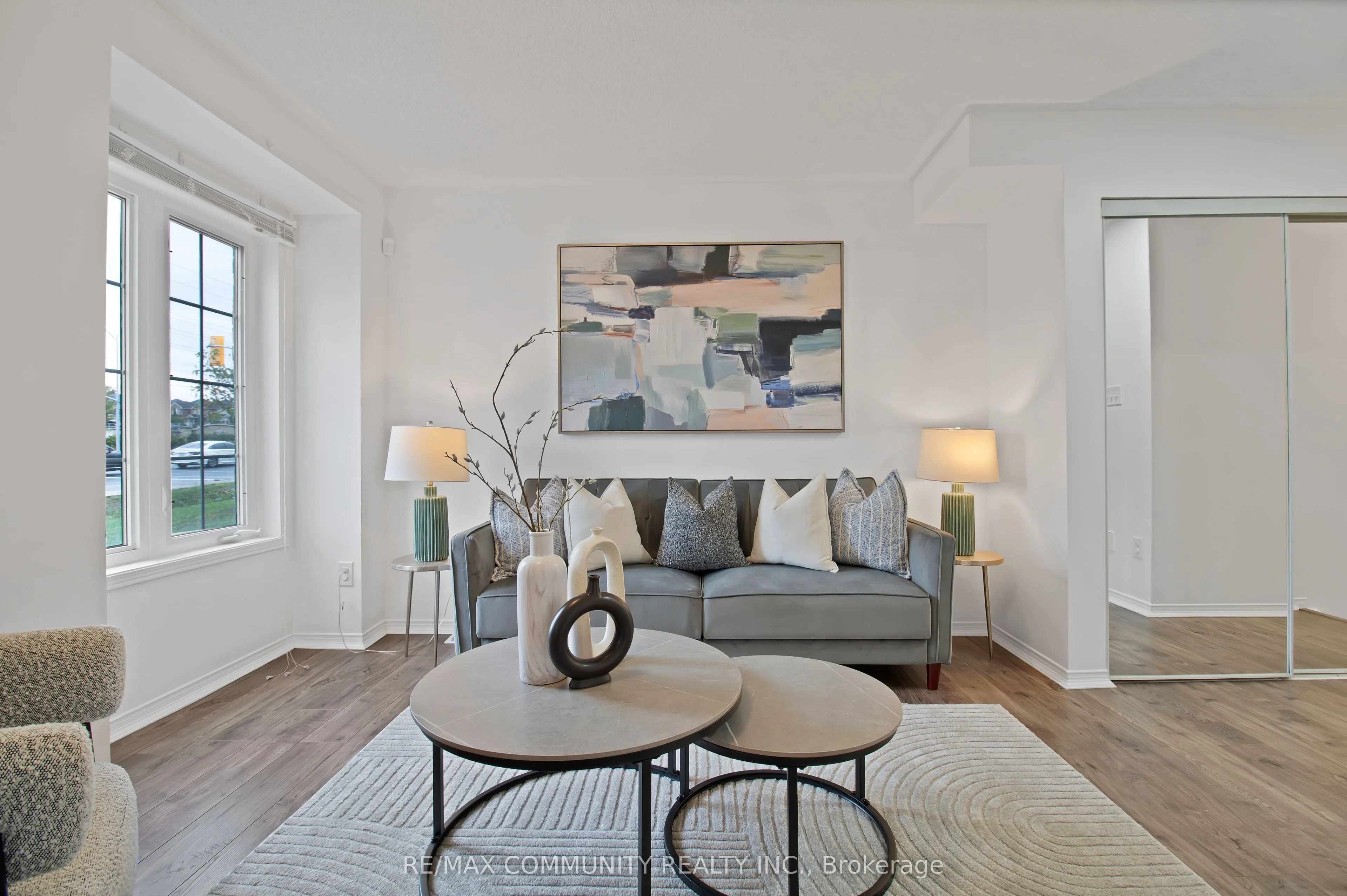 431 Rossland Road E
