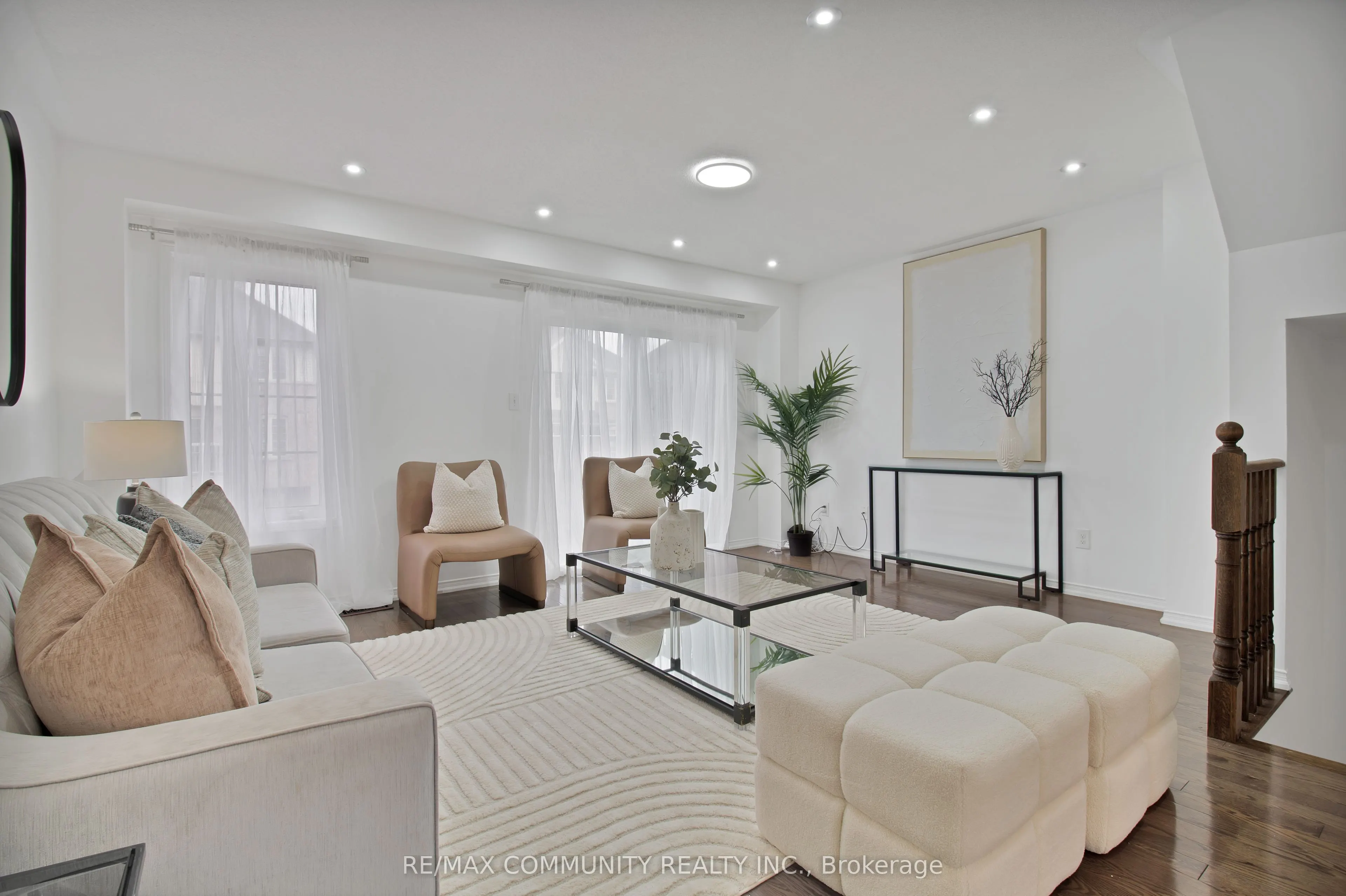 431 Rossland Road E