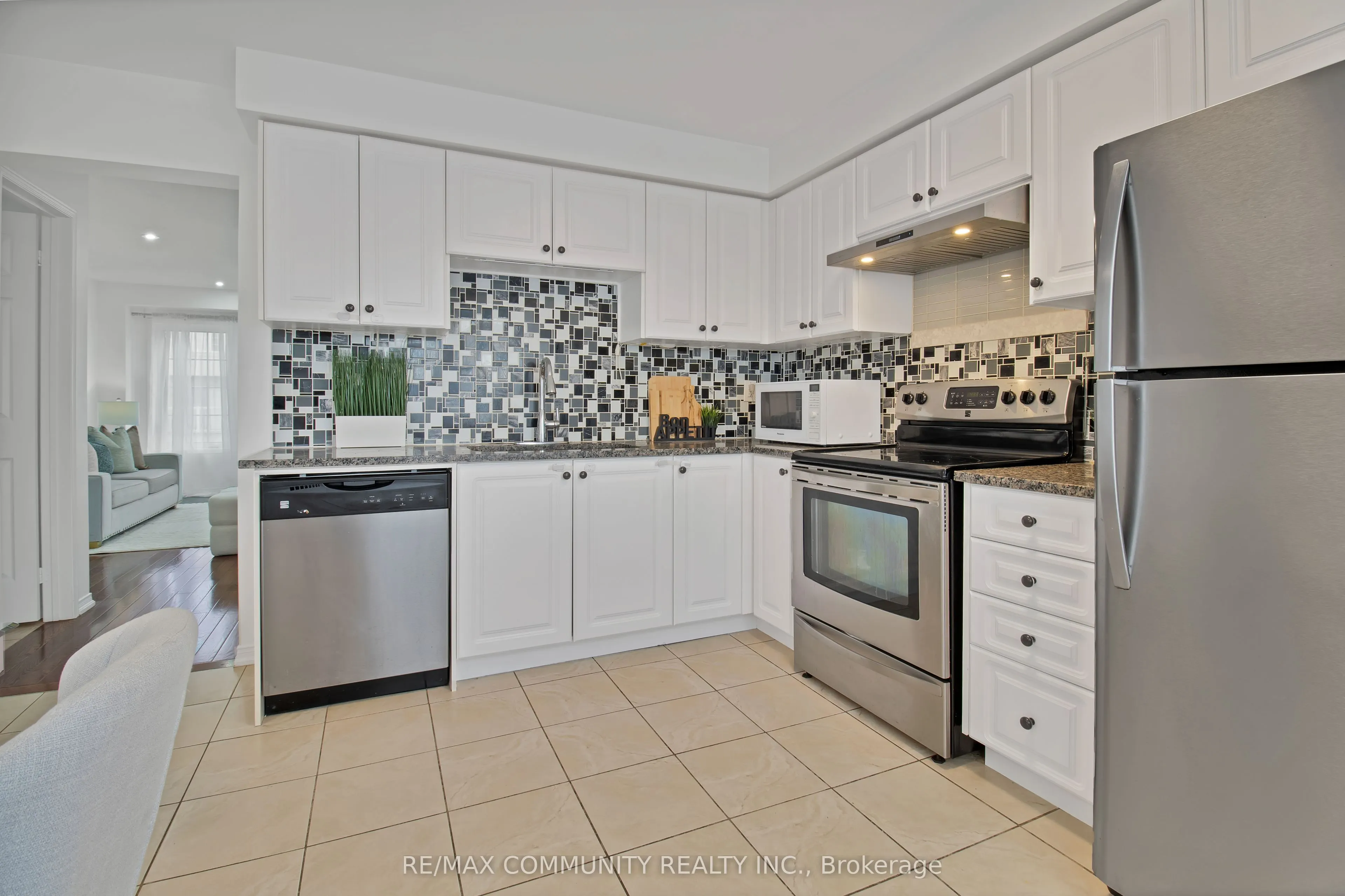 431 Rossland Road E