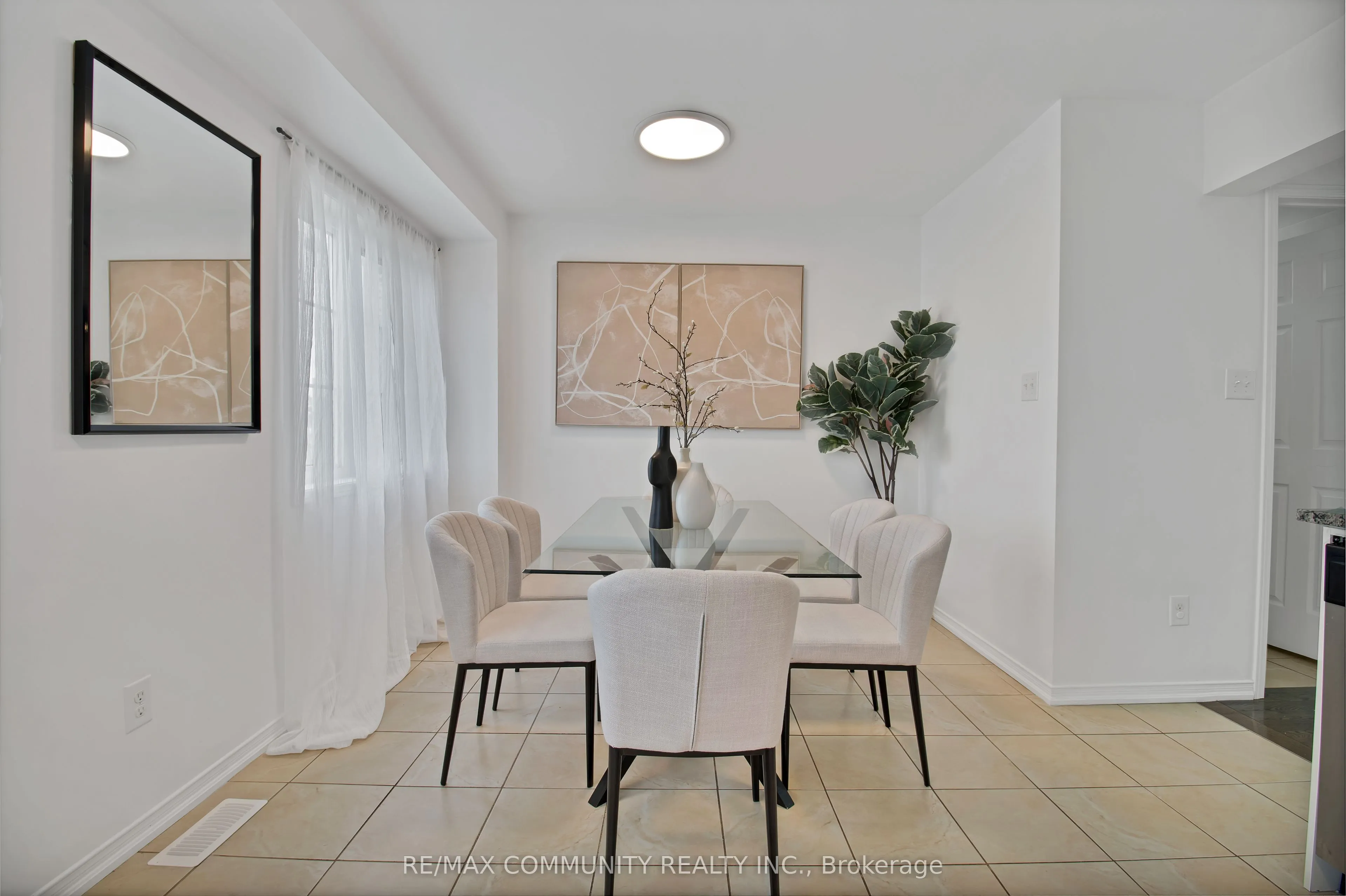431 Rossland Road E