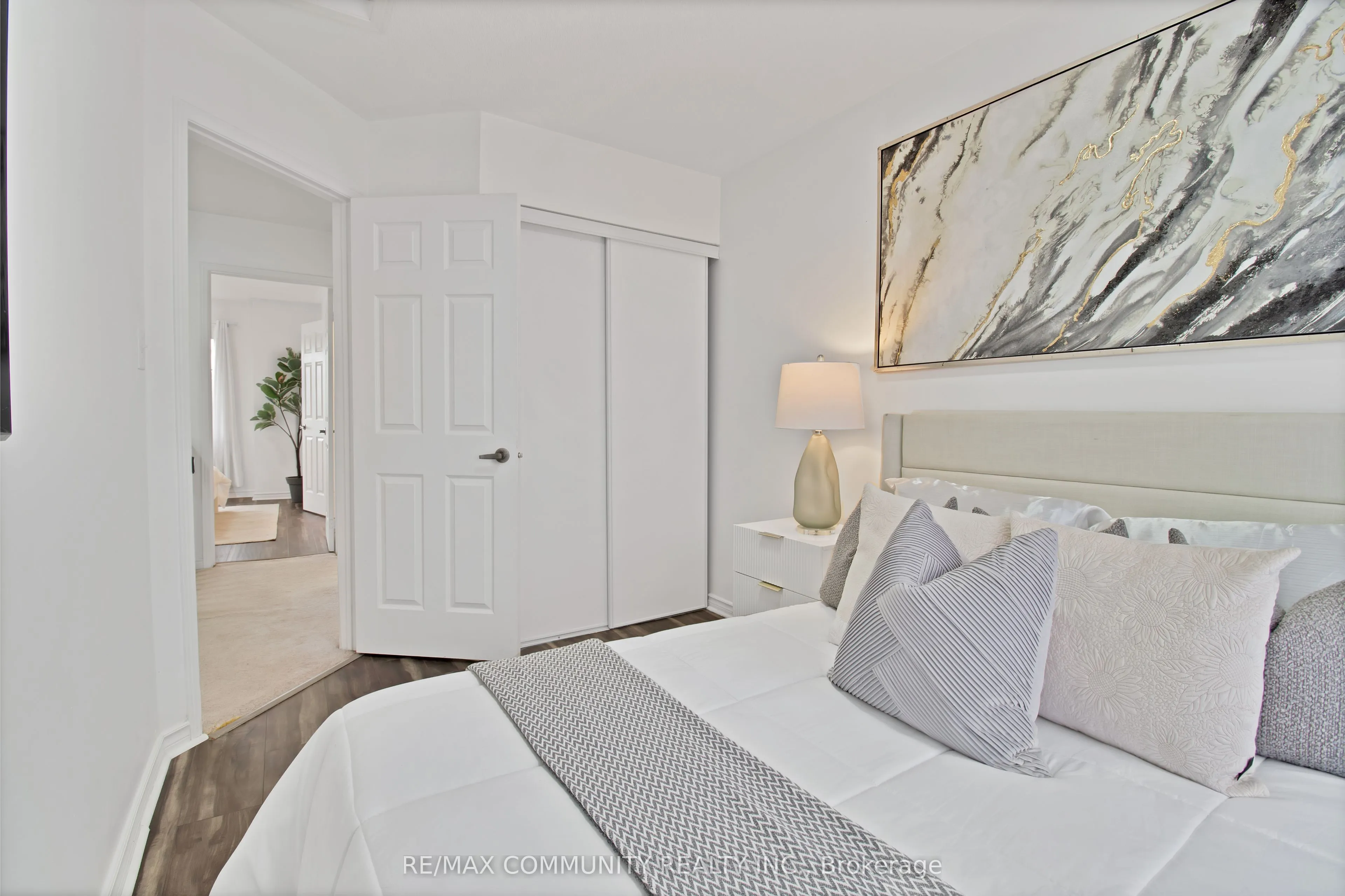 431 Rossland Road E