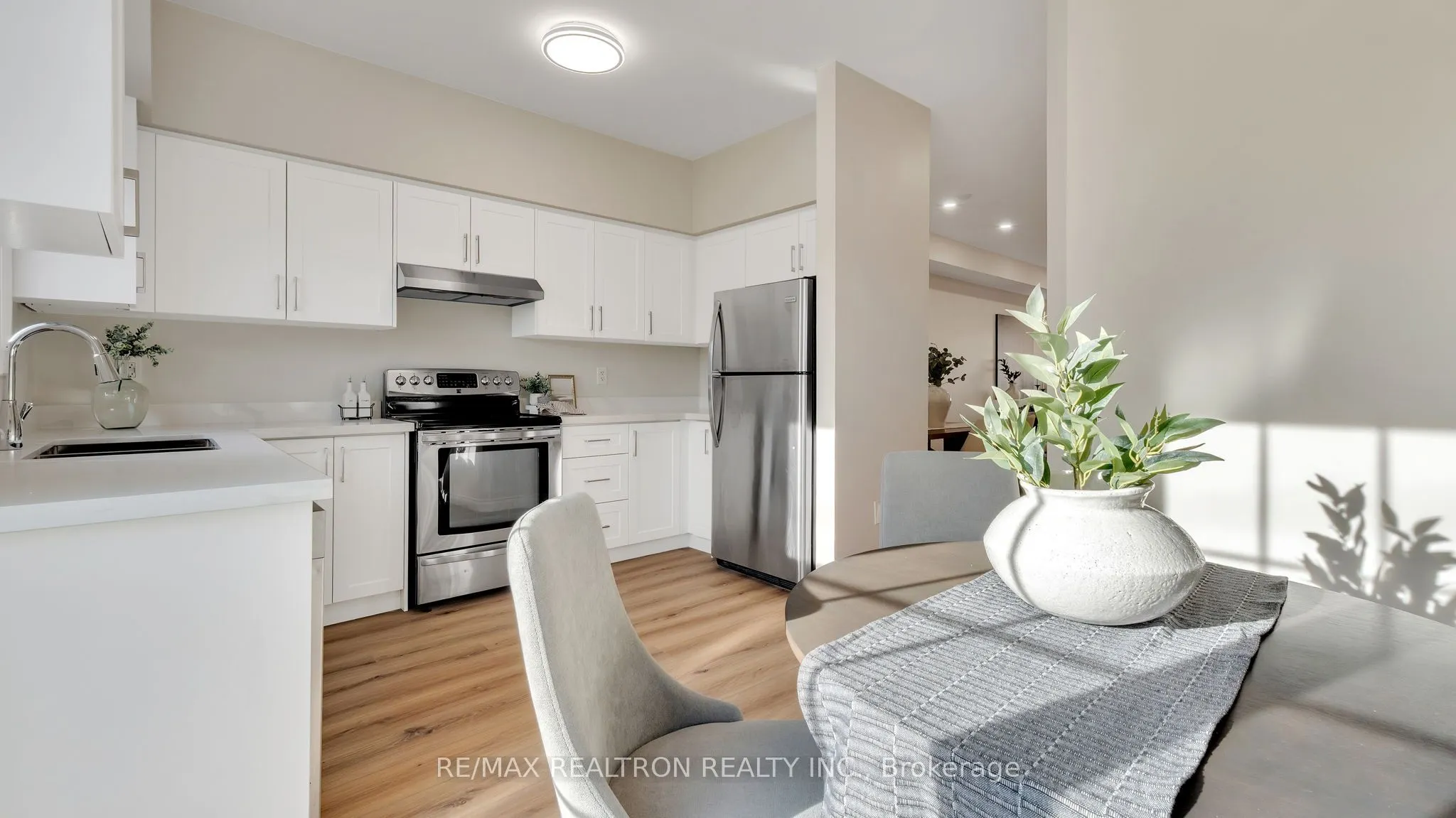 1250 St Martins Drive, #8