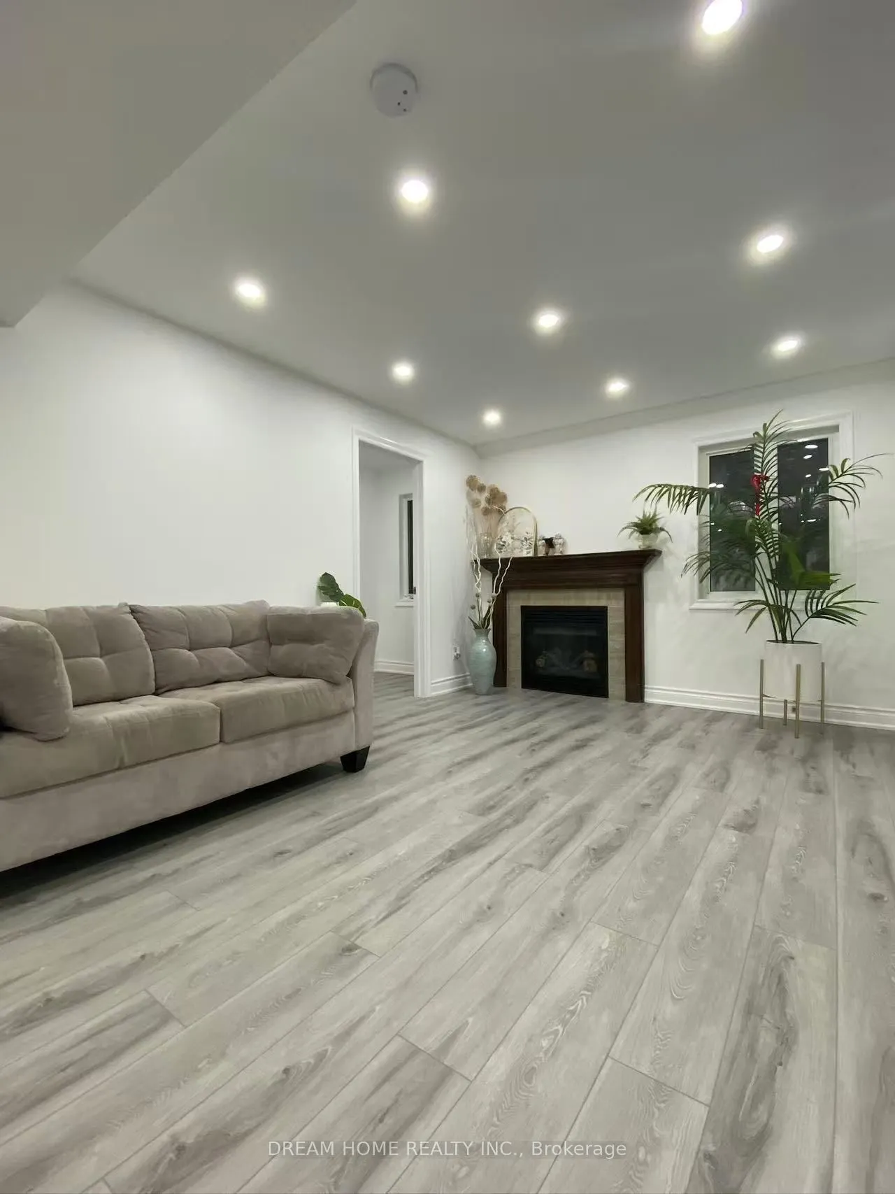 1011 Hinterland Circuit