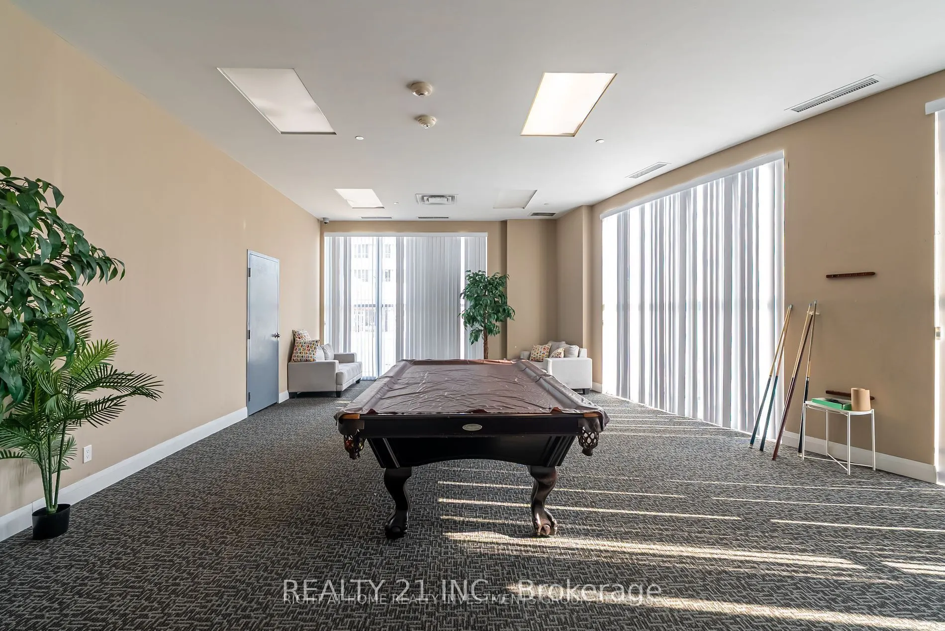 2150 Lawrence Ave East Avenue, #PH03