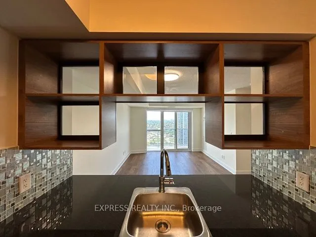125 Village Green Square, #2806