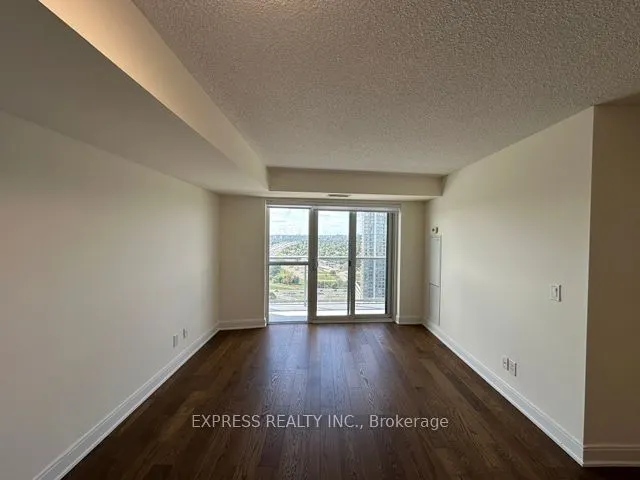 125 Village Green Square, #2806