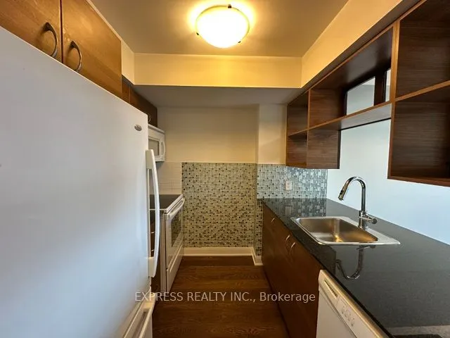 125 Village Green Square, #2806