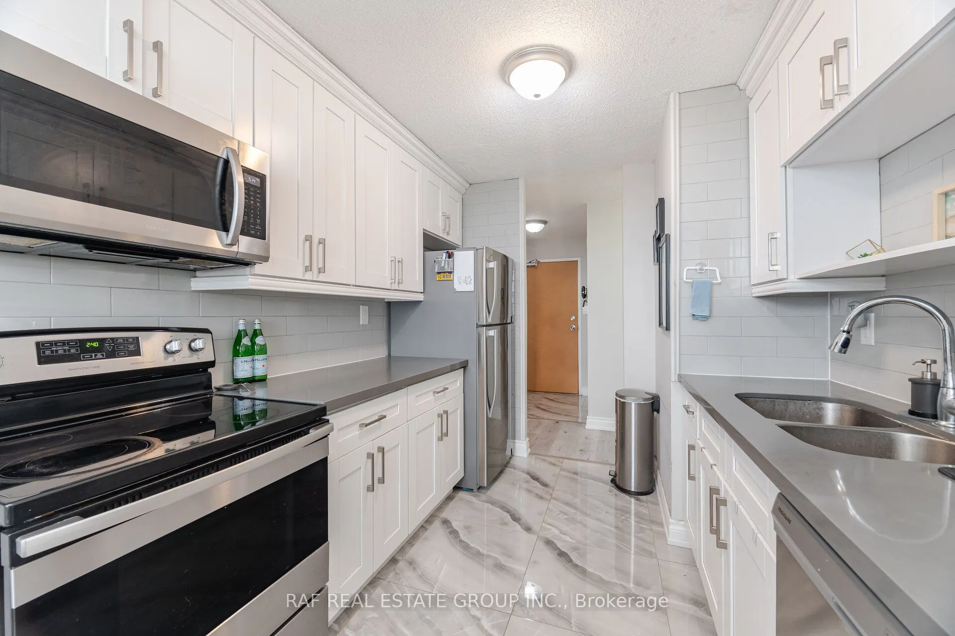 100 Wingarden Court, #1003