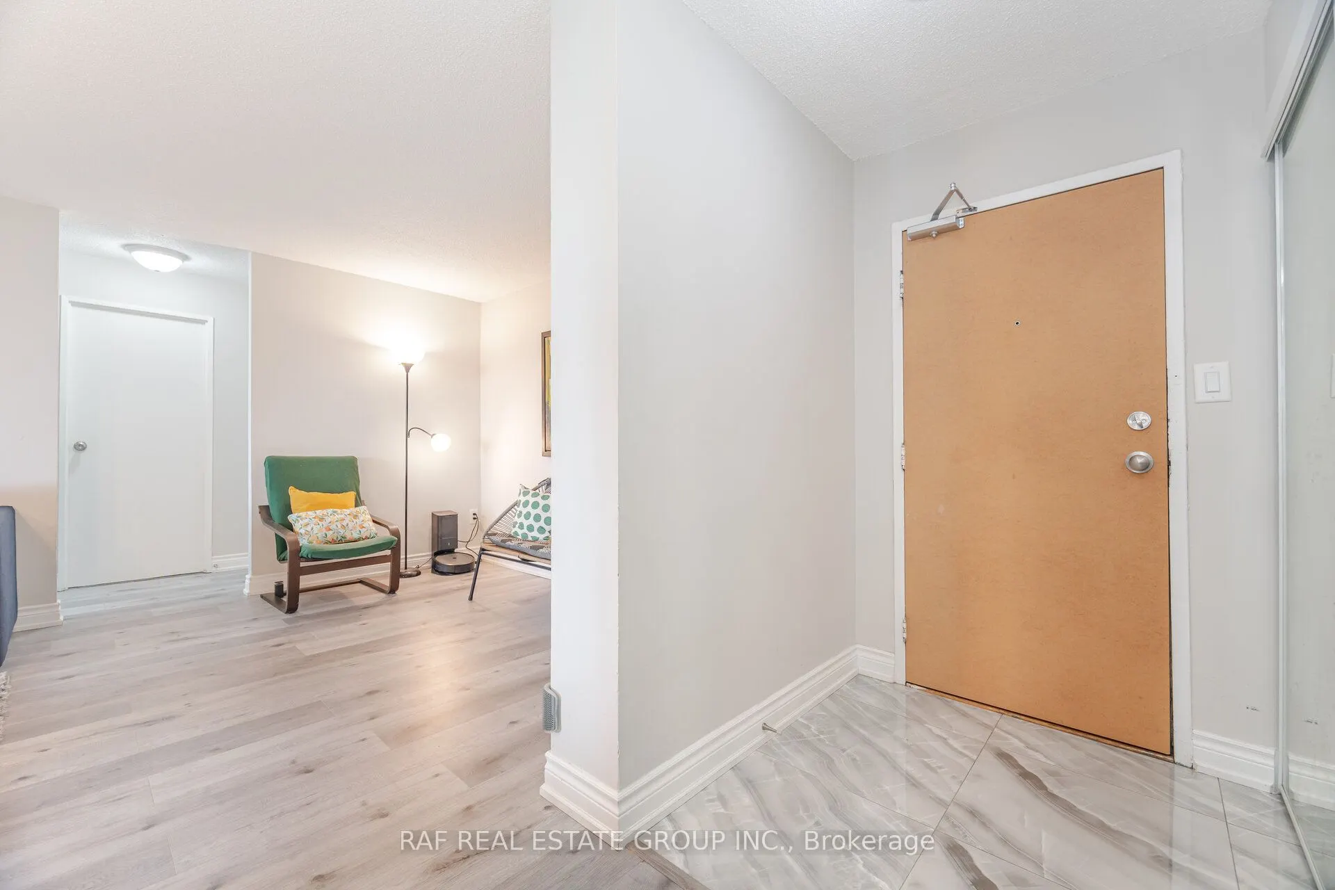 100 Wingarden Court, #1003