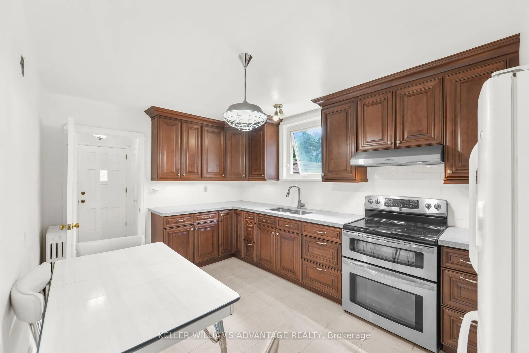 6 Birchlawn Avenue