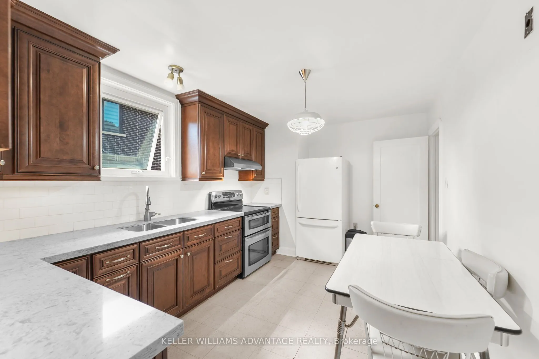 6 Birchlawn Avenue
