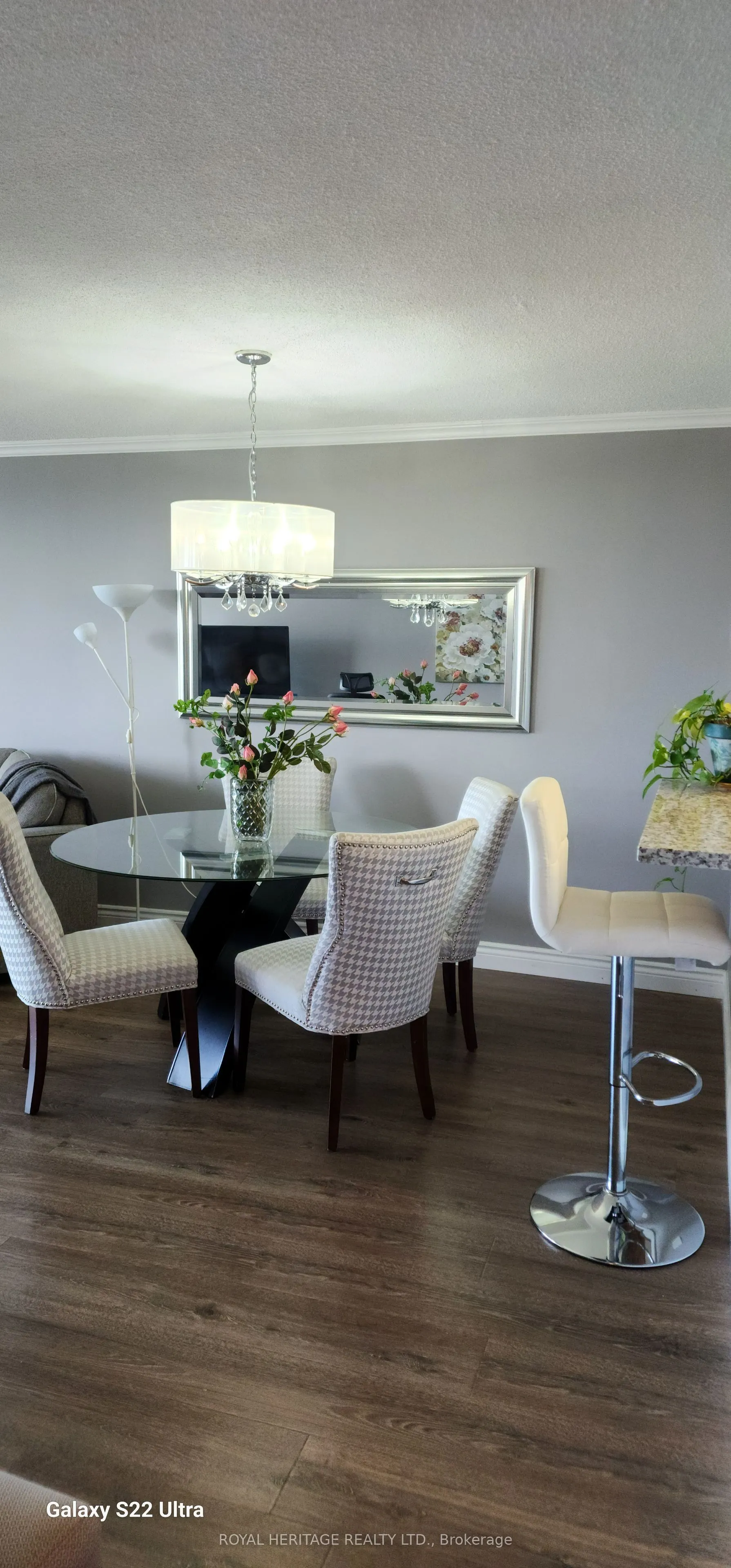 20 Dean Park Road, #1116