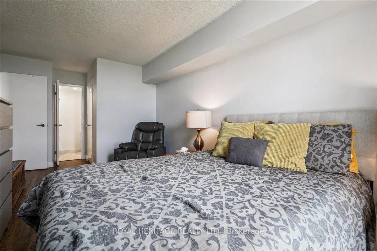 20 Dean Park Road, #1116