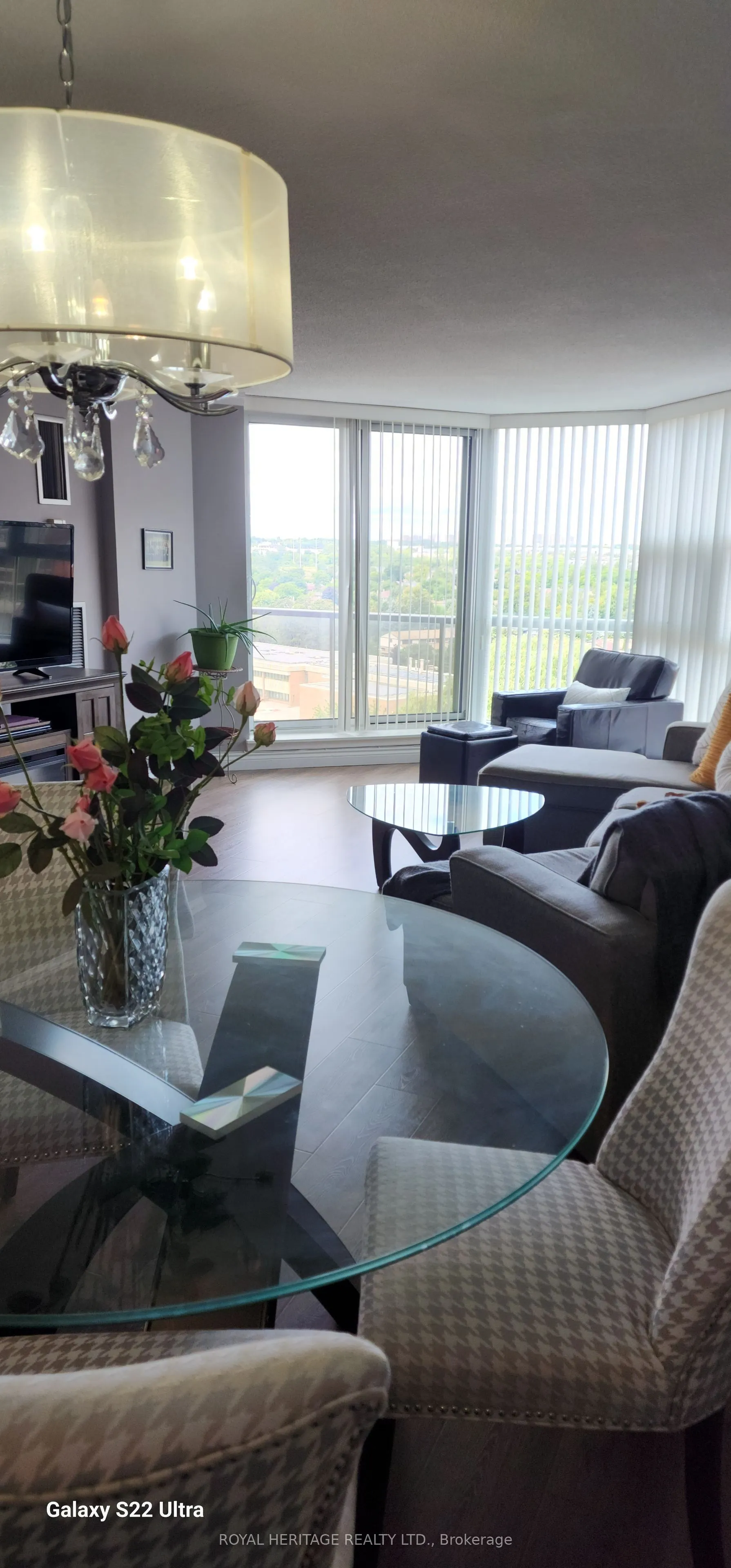20 Dean Park Road, #1116