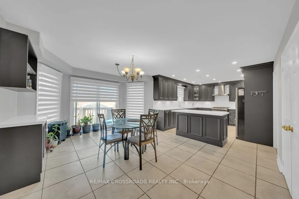 15 Leah Crescent