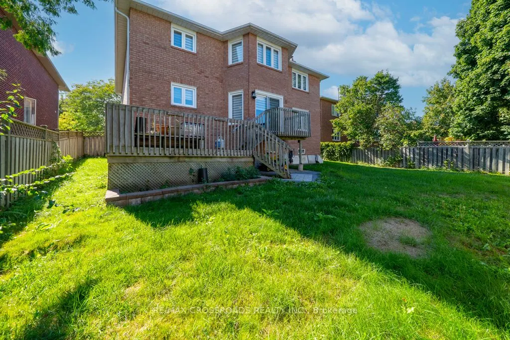 15 Leah Crescent