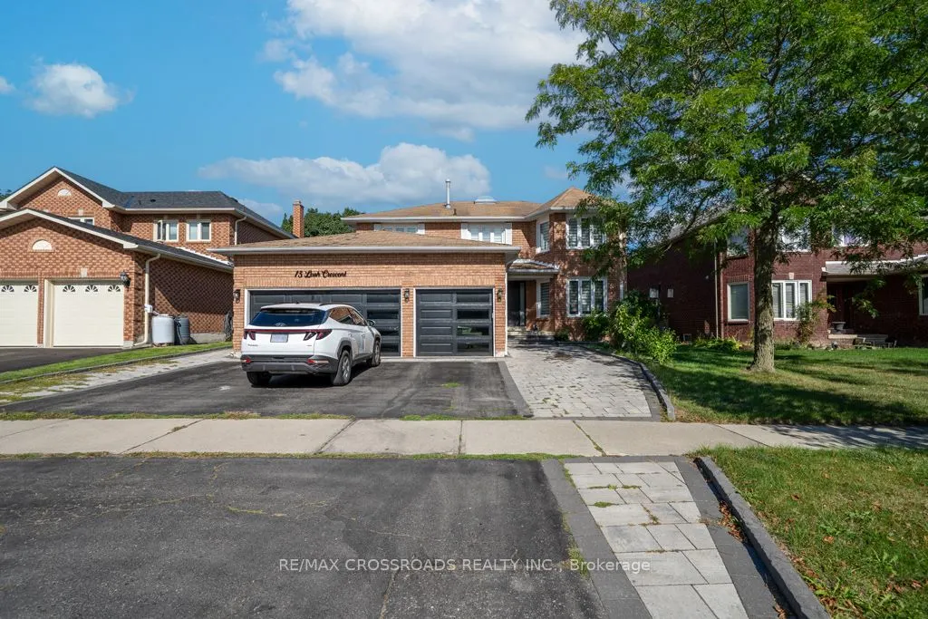 15 Leah Crescent