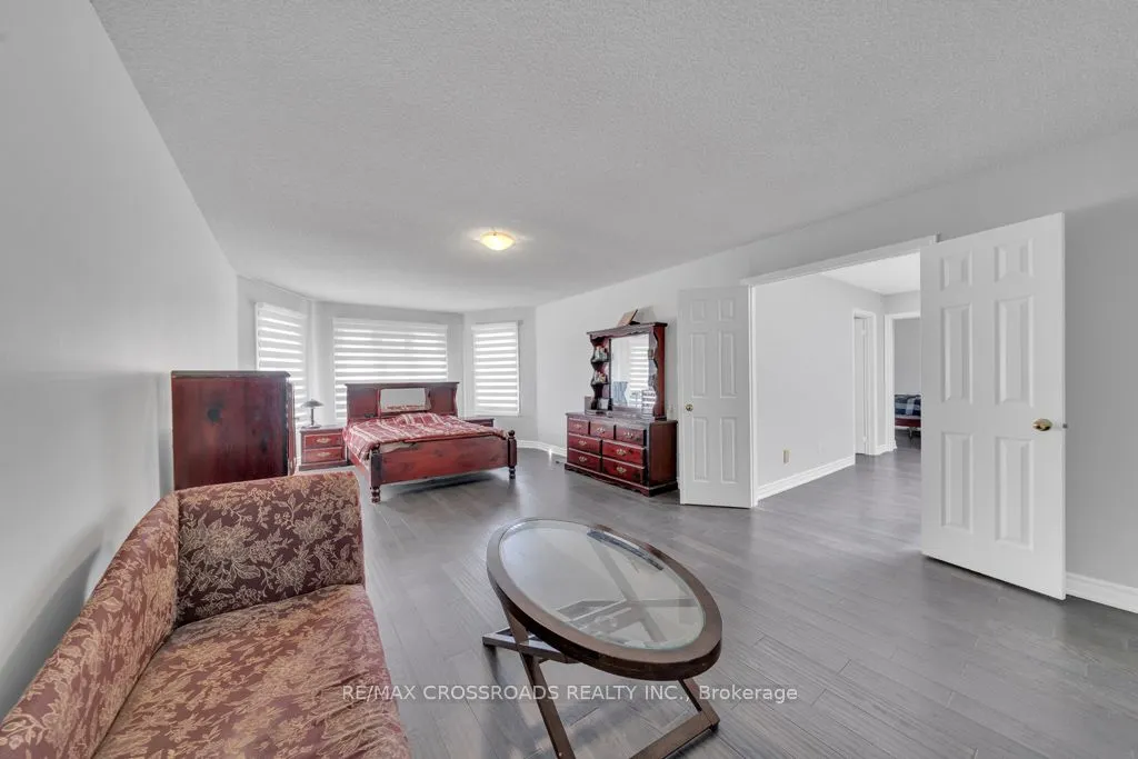 15 Leah Crescent