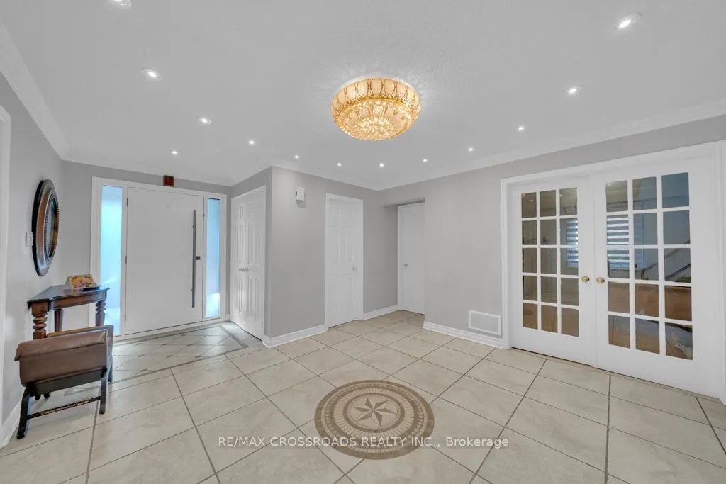 15 Leah Crescent