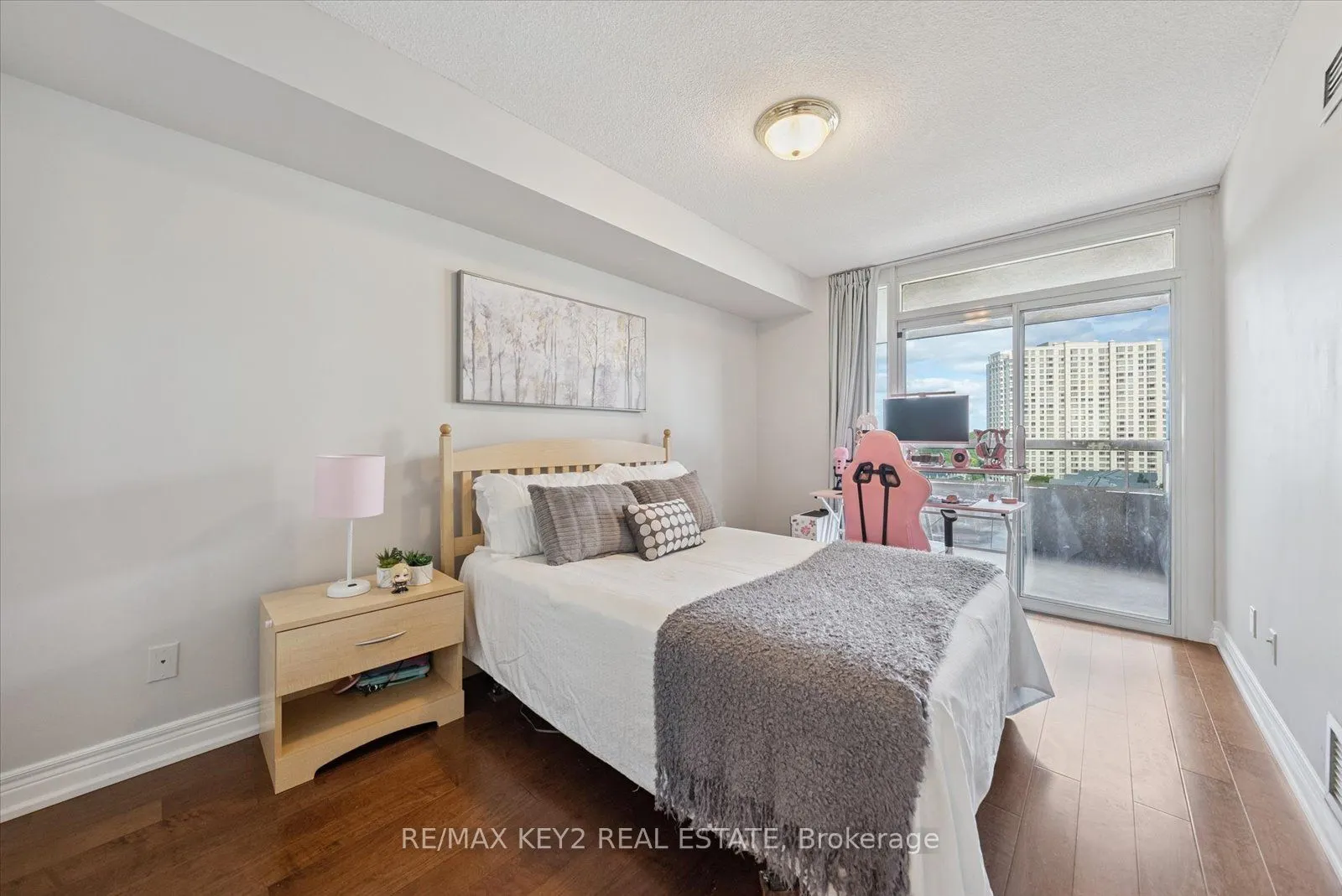 138 Bonis Avenue, #1116