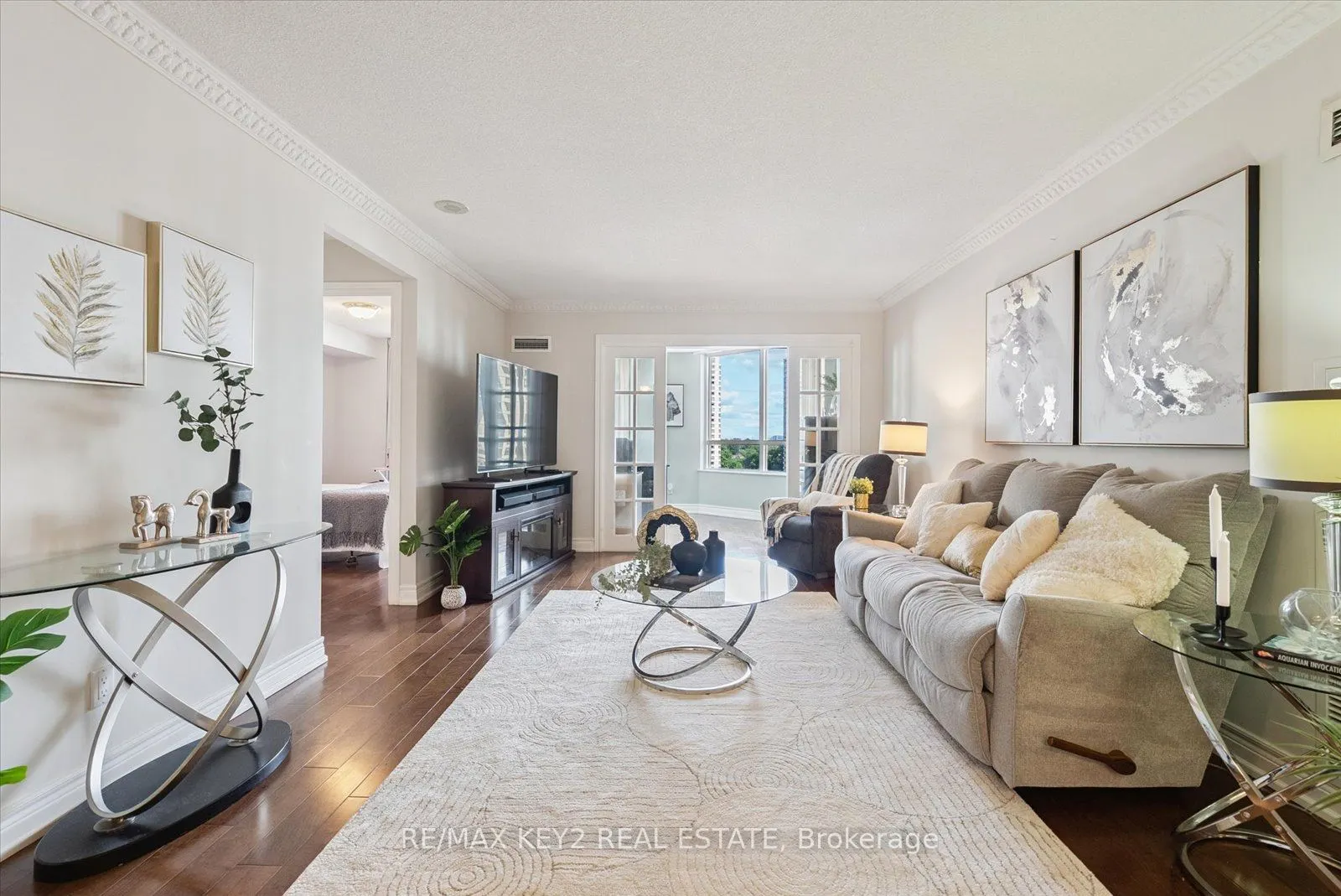 138 Bonis Avenue, #1116