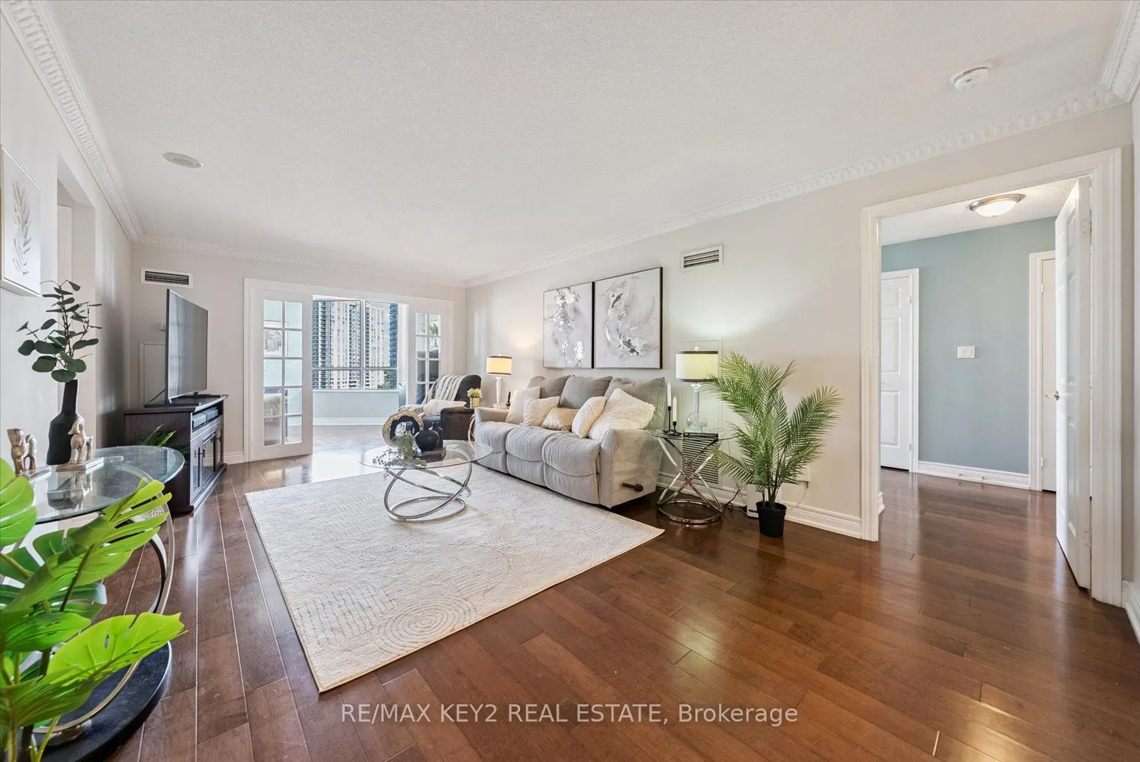 138 Bonis Avenue, #1116