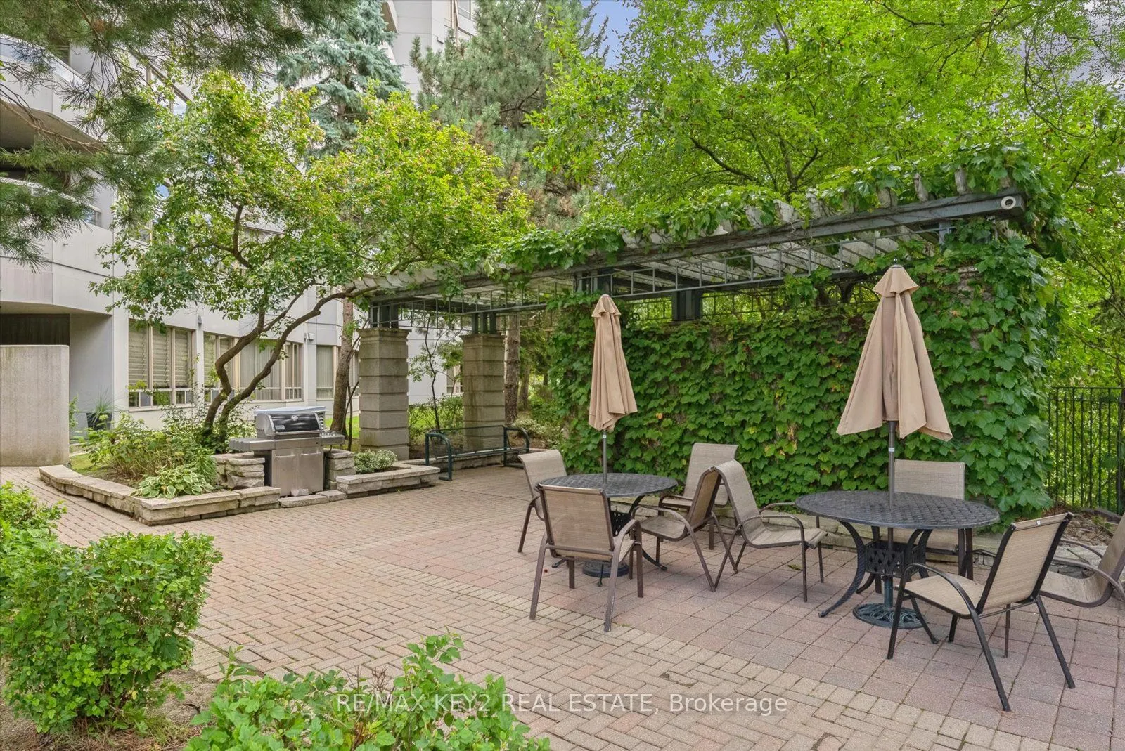 138 Bonis Avenue, #1116