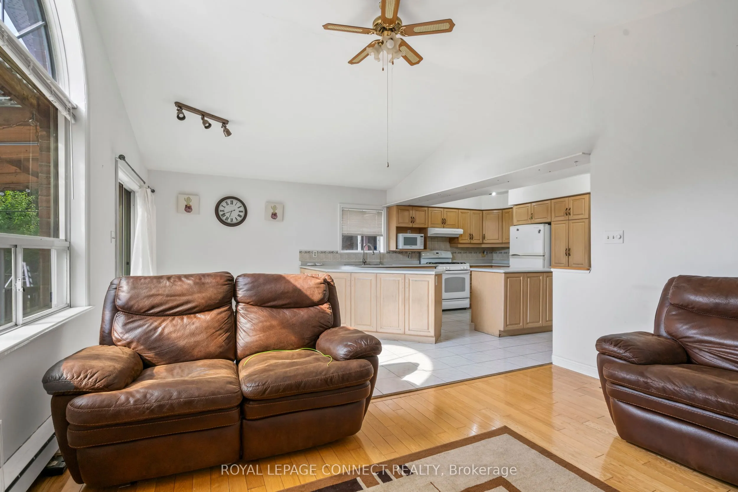 53 Snowball Crescent