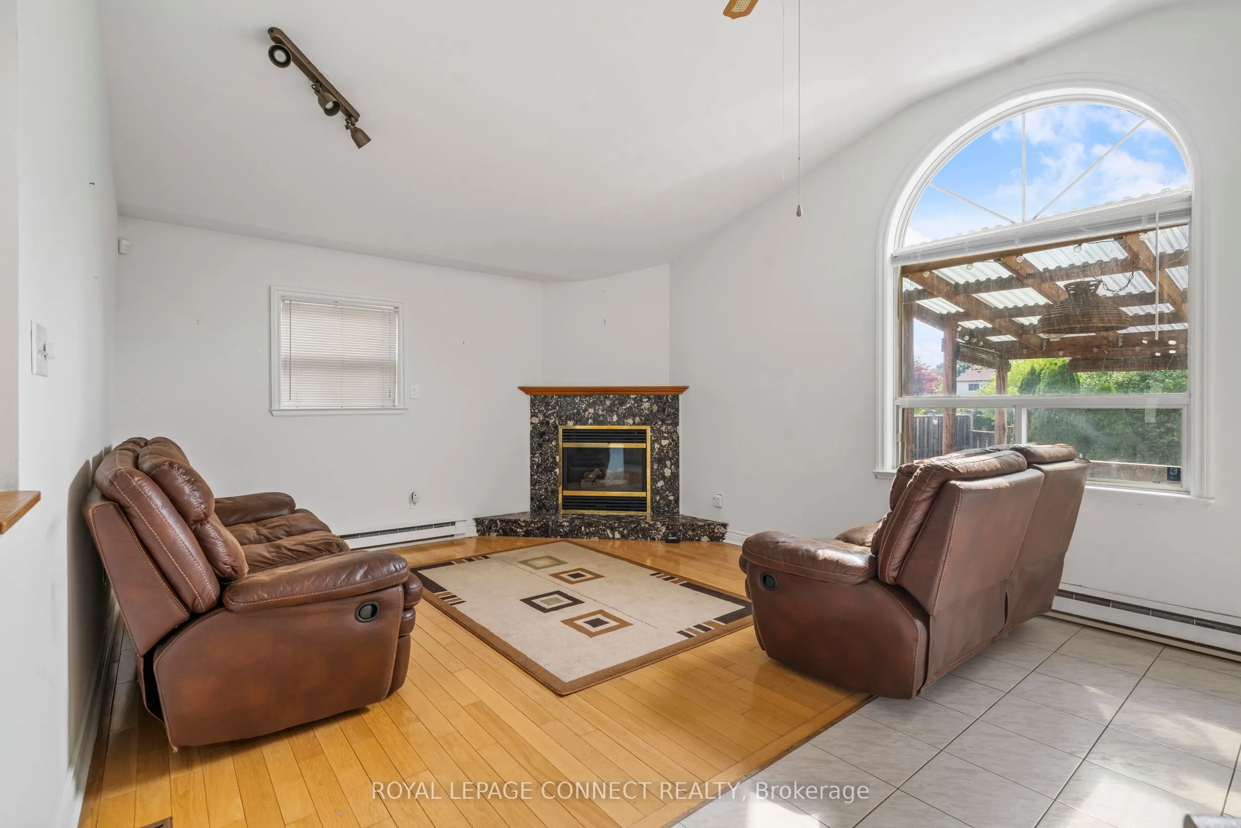 53 Snowball Crescent