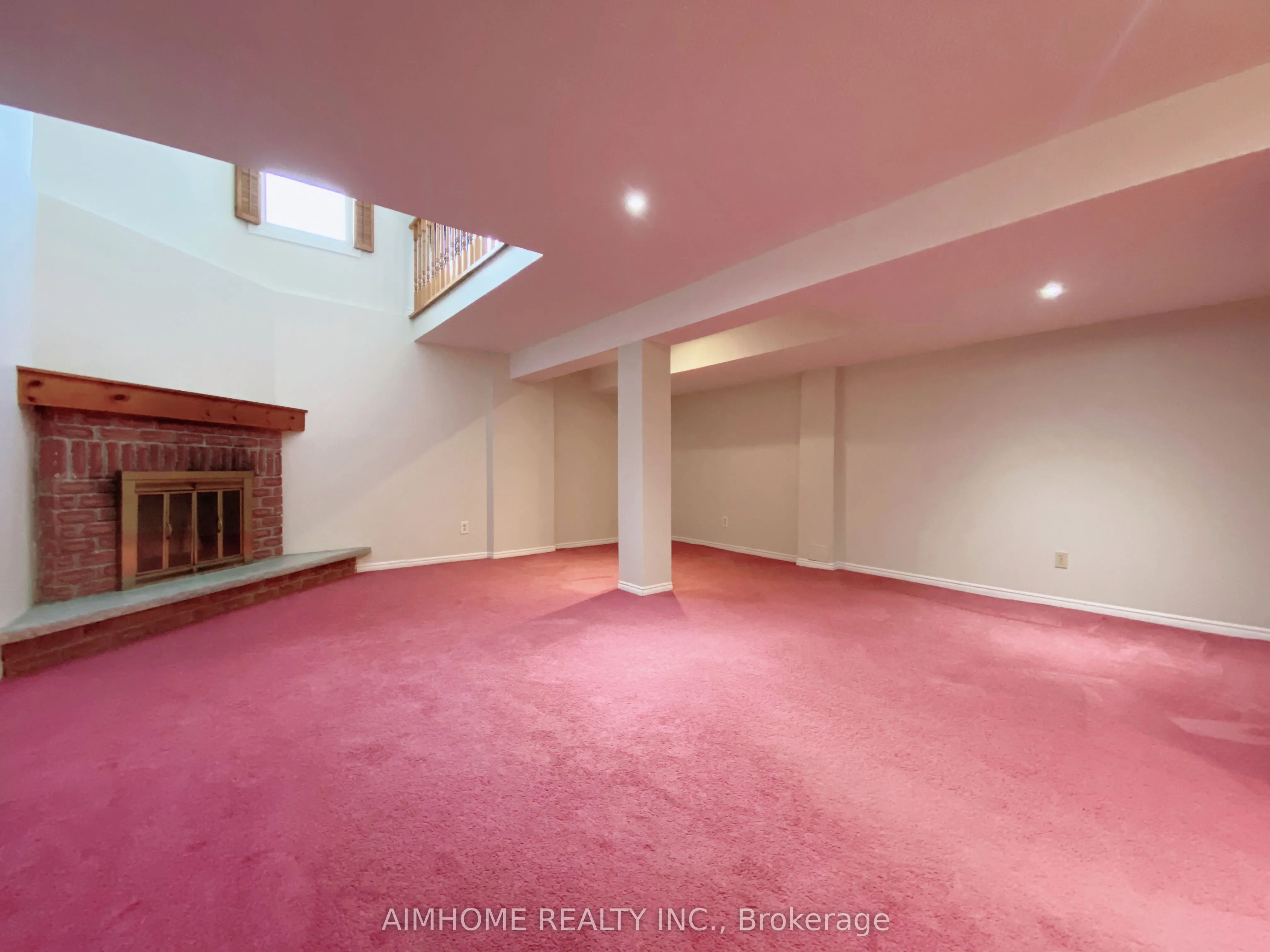 195 Enchanted Hills Crescent