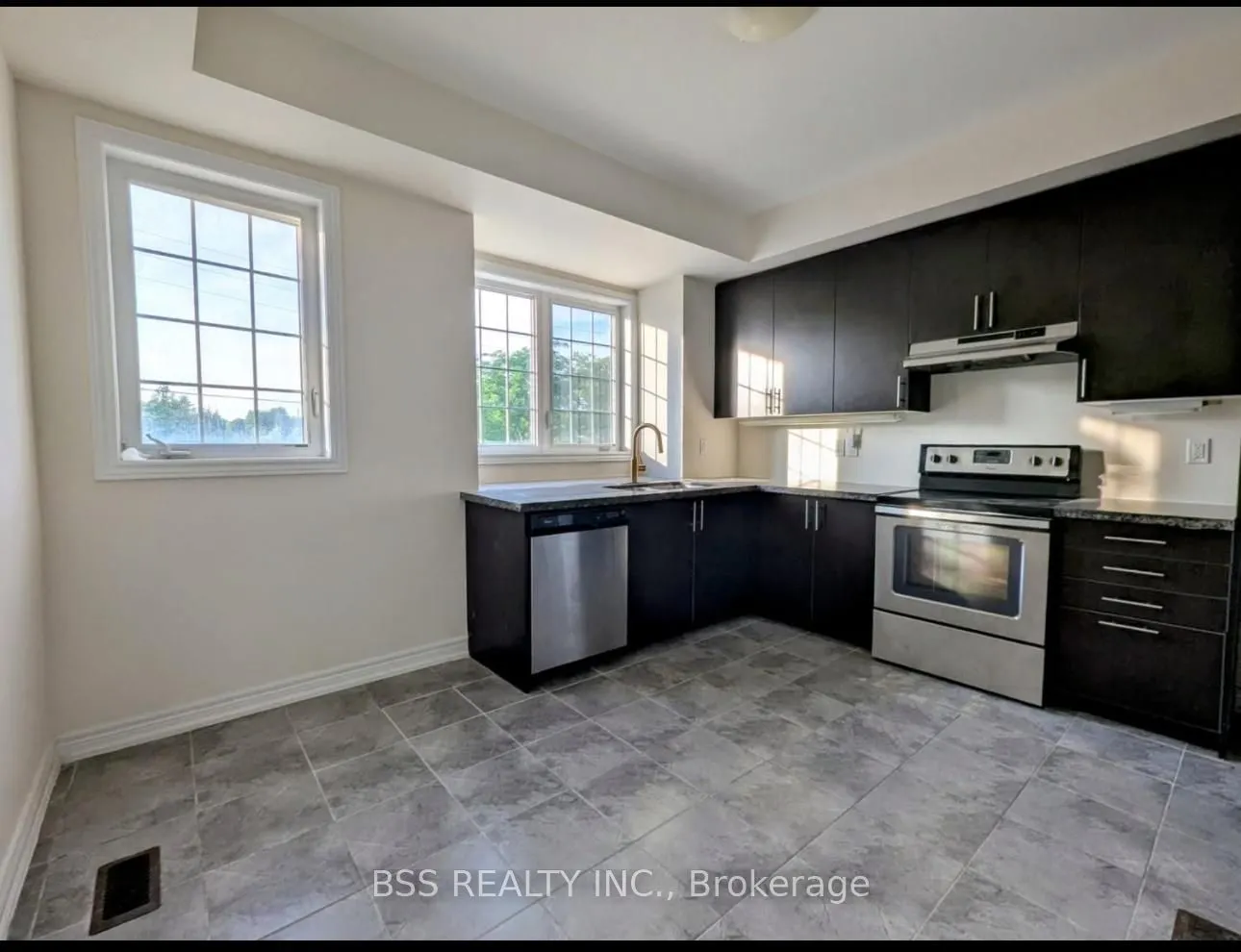 3759B St Clair Ave East Avenue E