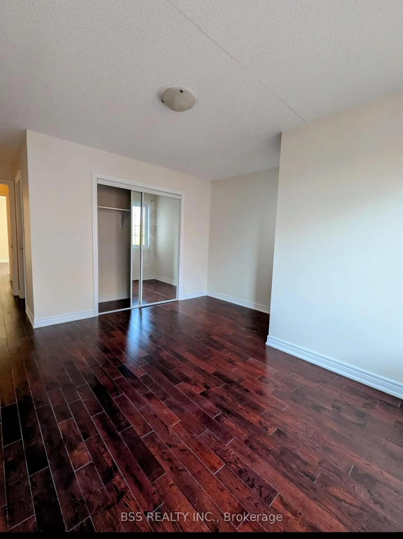3759B St Clair Ave East Avenue E