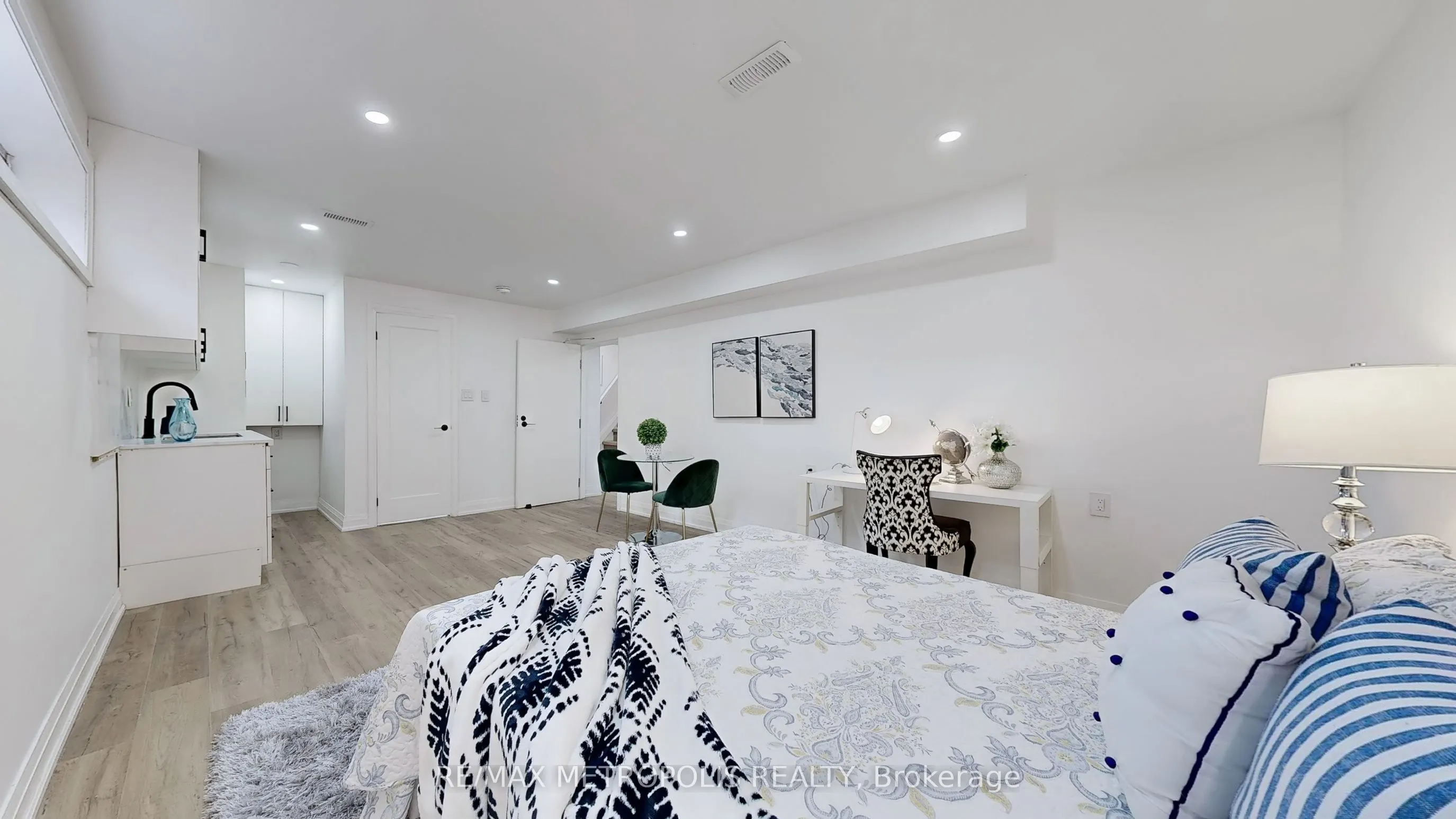 81 Sedgemount Drive