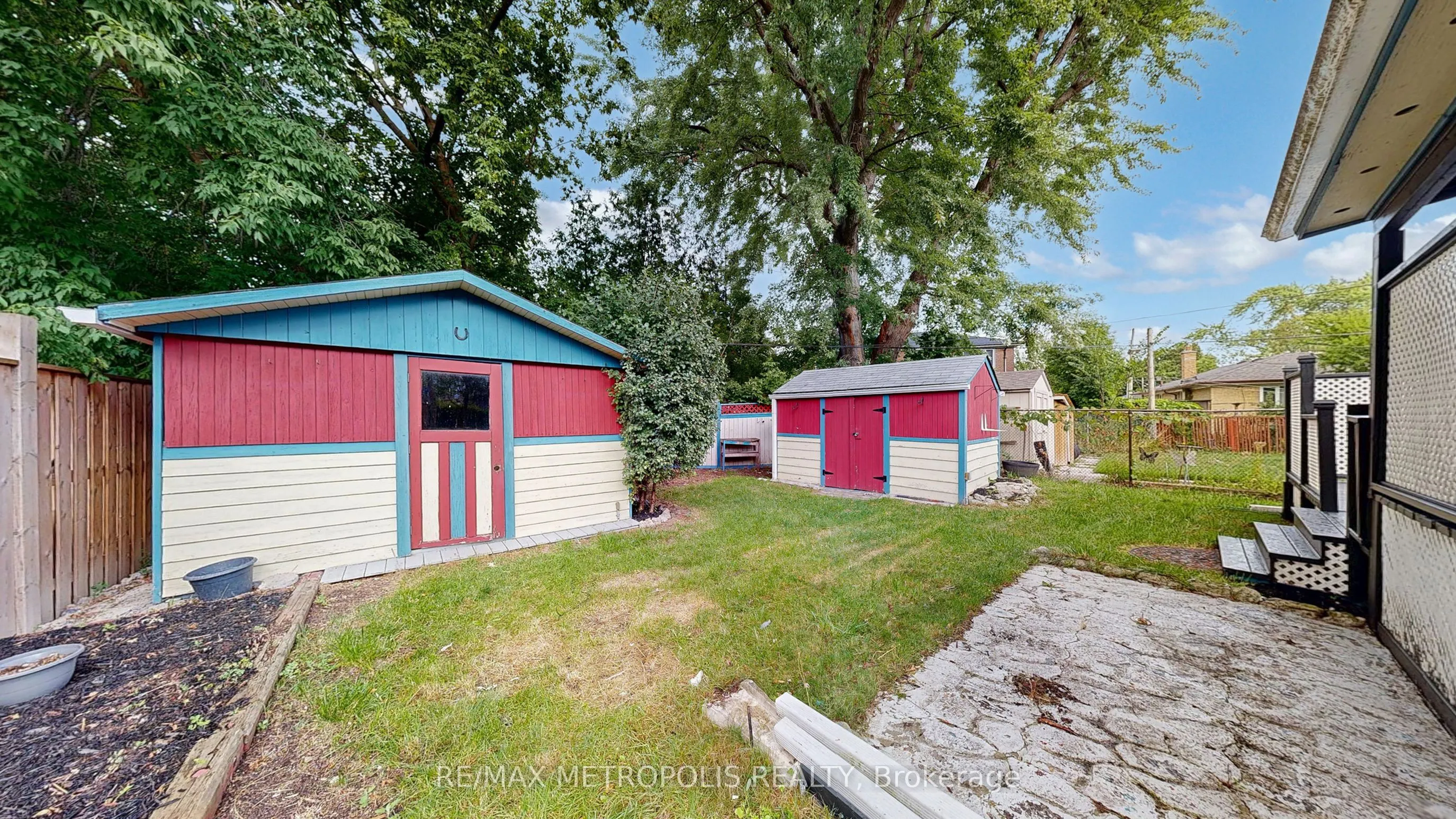 81 Sedgemount Drive