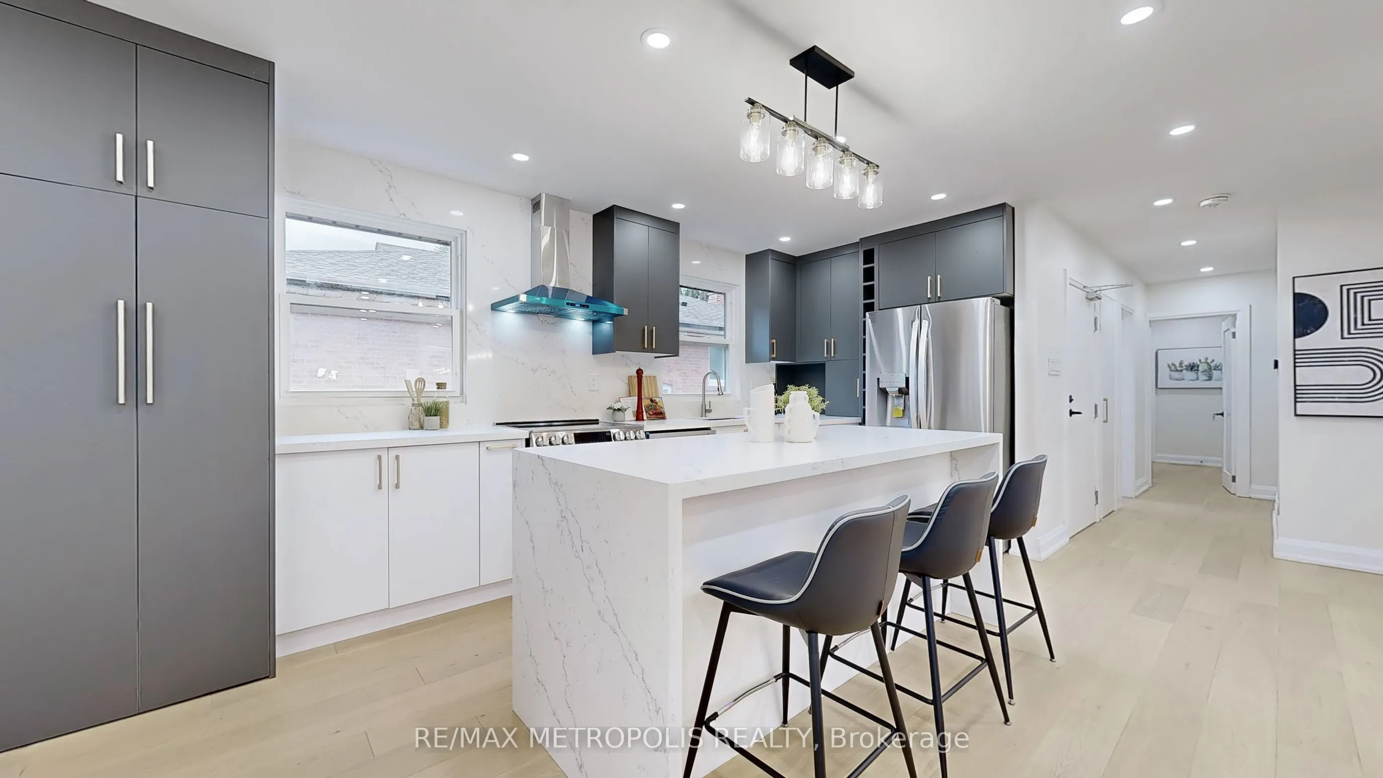 81 Sedgemount Drive