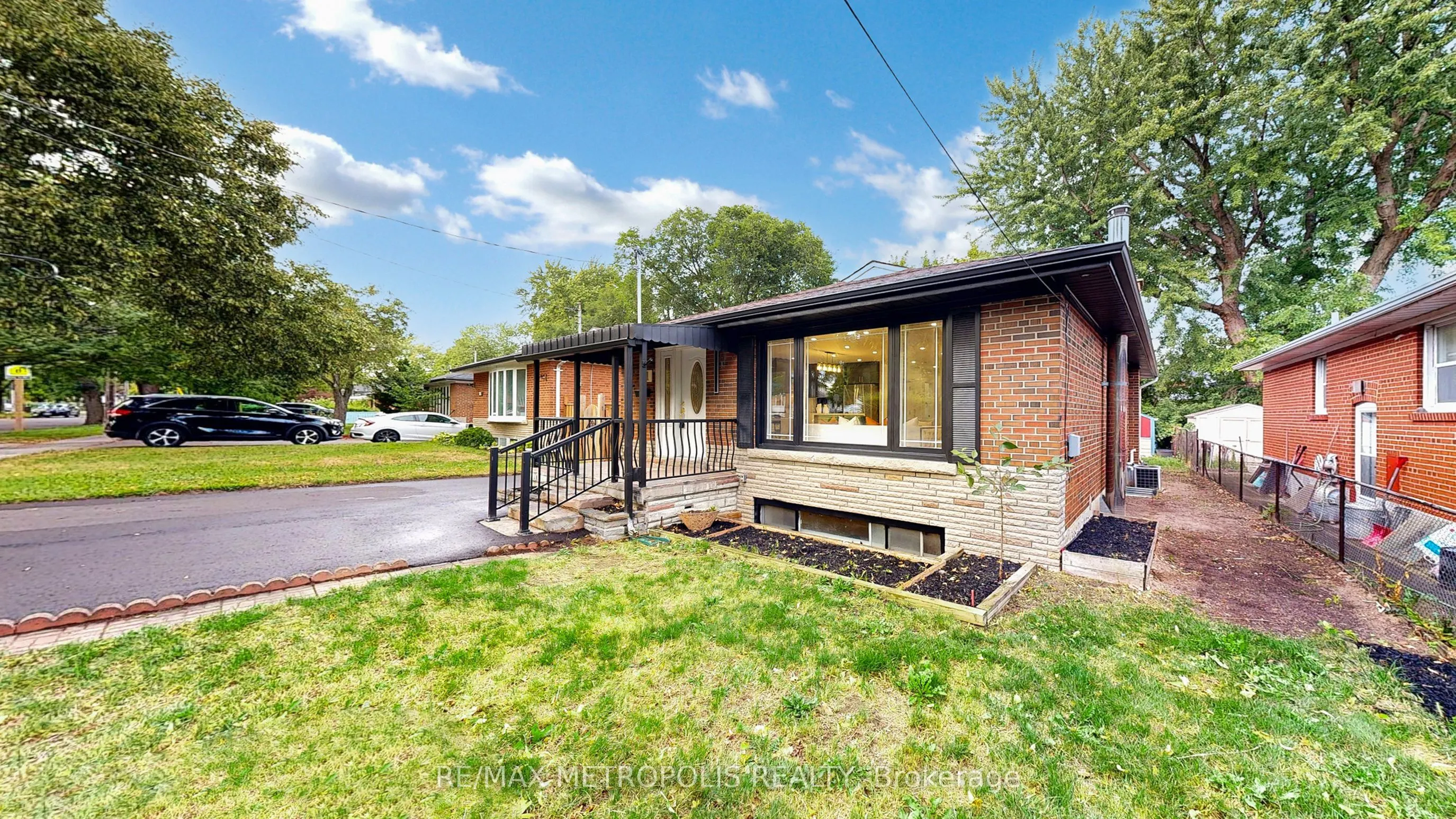81 Sedgemount Drive