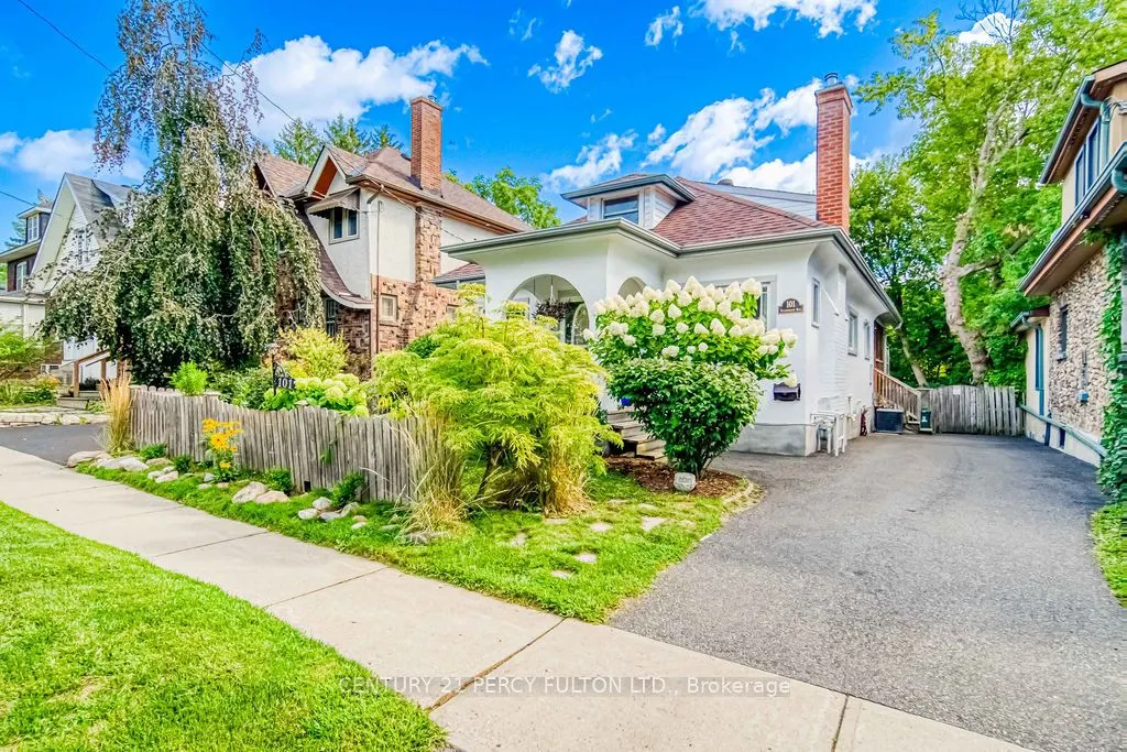 101 Roxborough Avenue