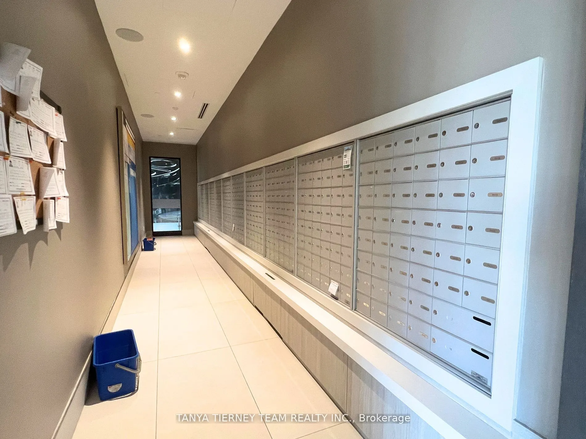 2550 Simcoe Street N, #1812