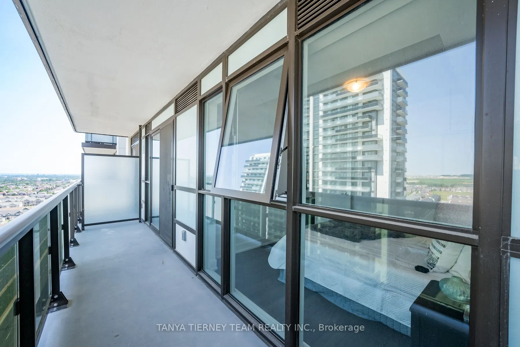 2550 Simcoe Street N, #1812