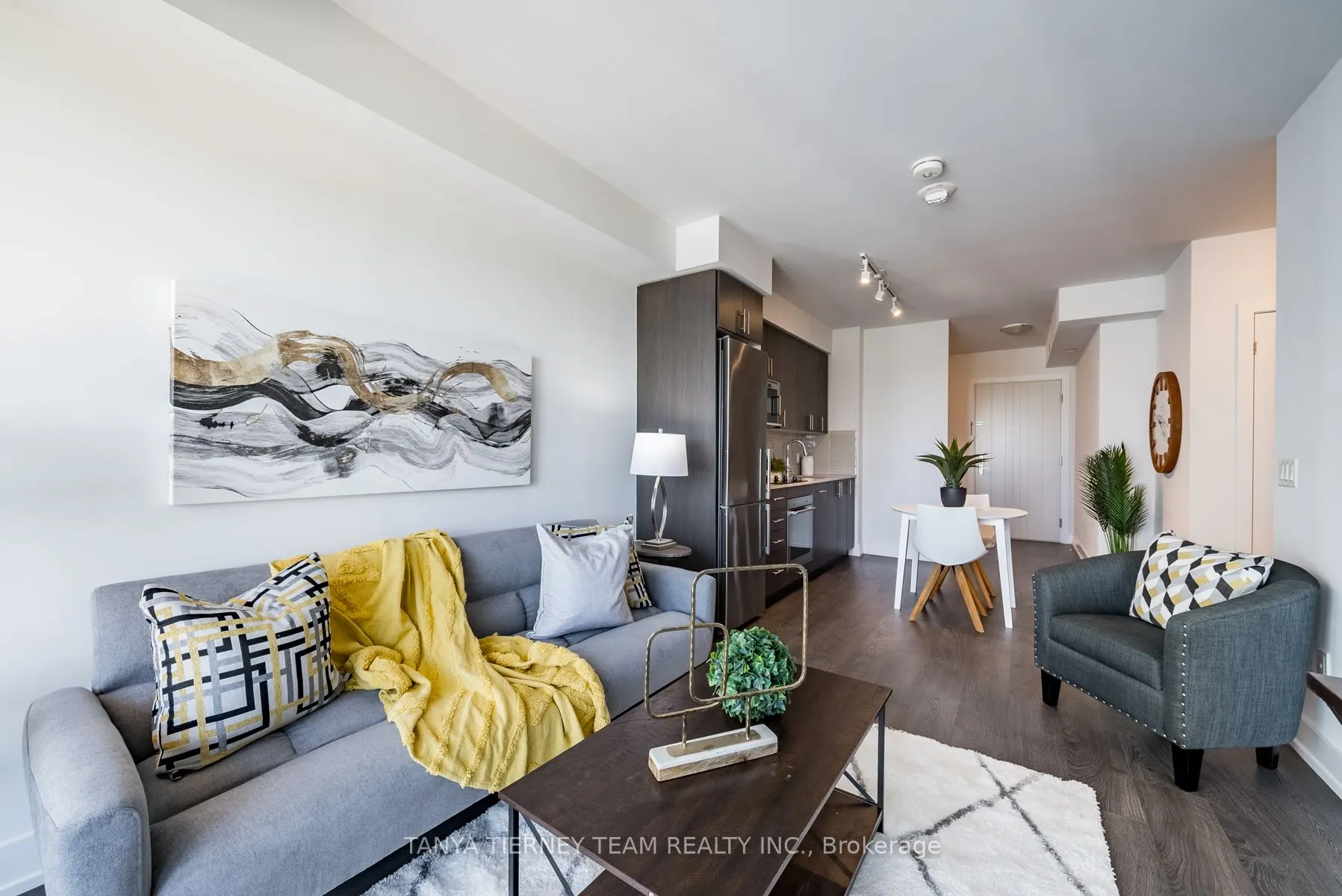 2550 Simcoe Street N, #1812