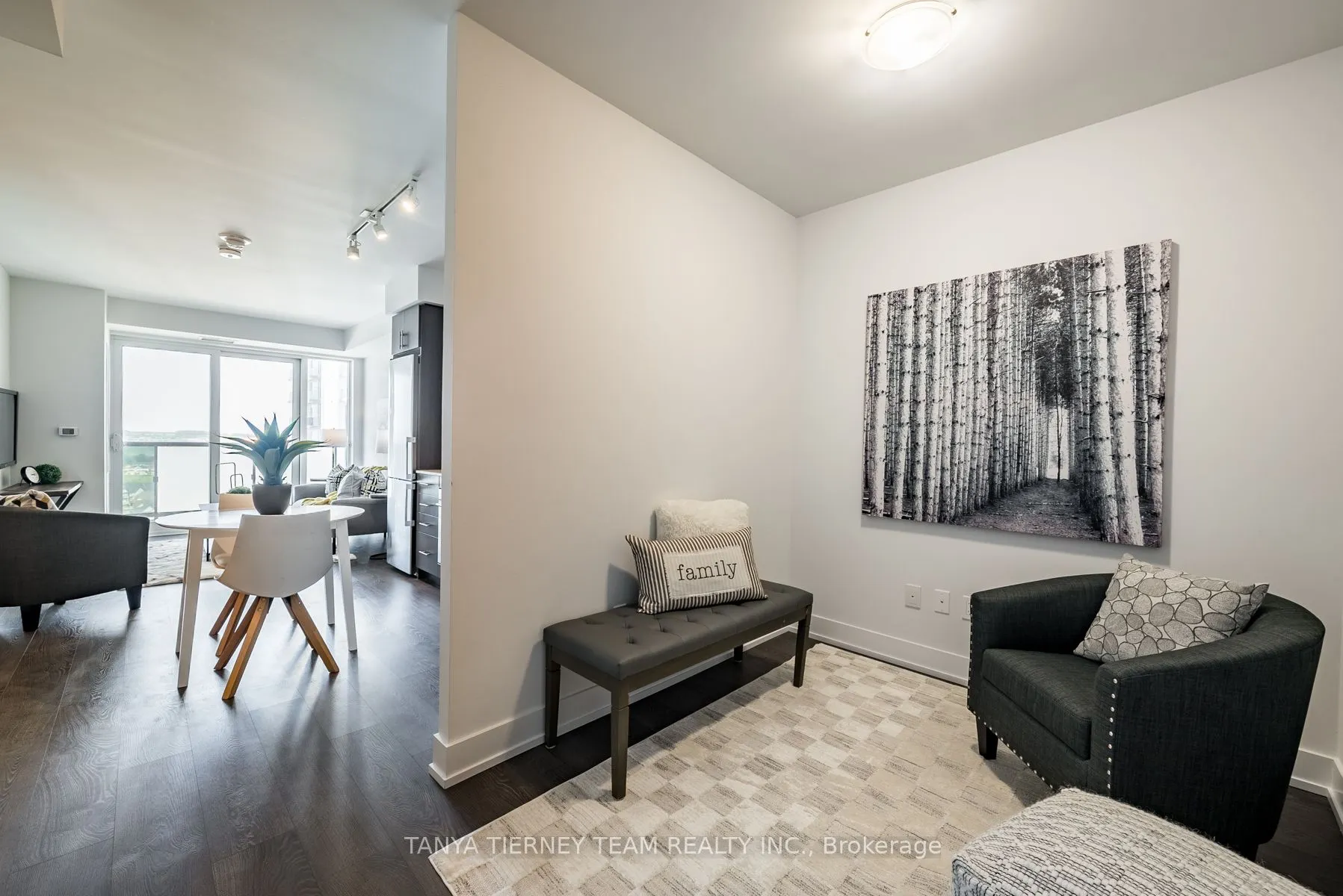 2550 Simcoe Street N, #1812
