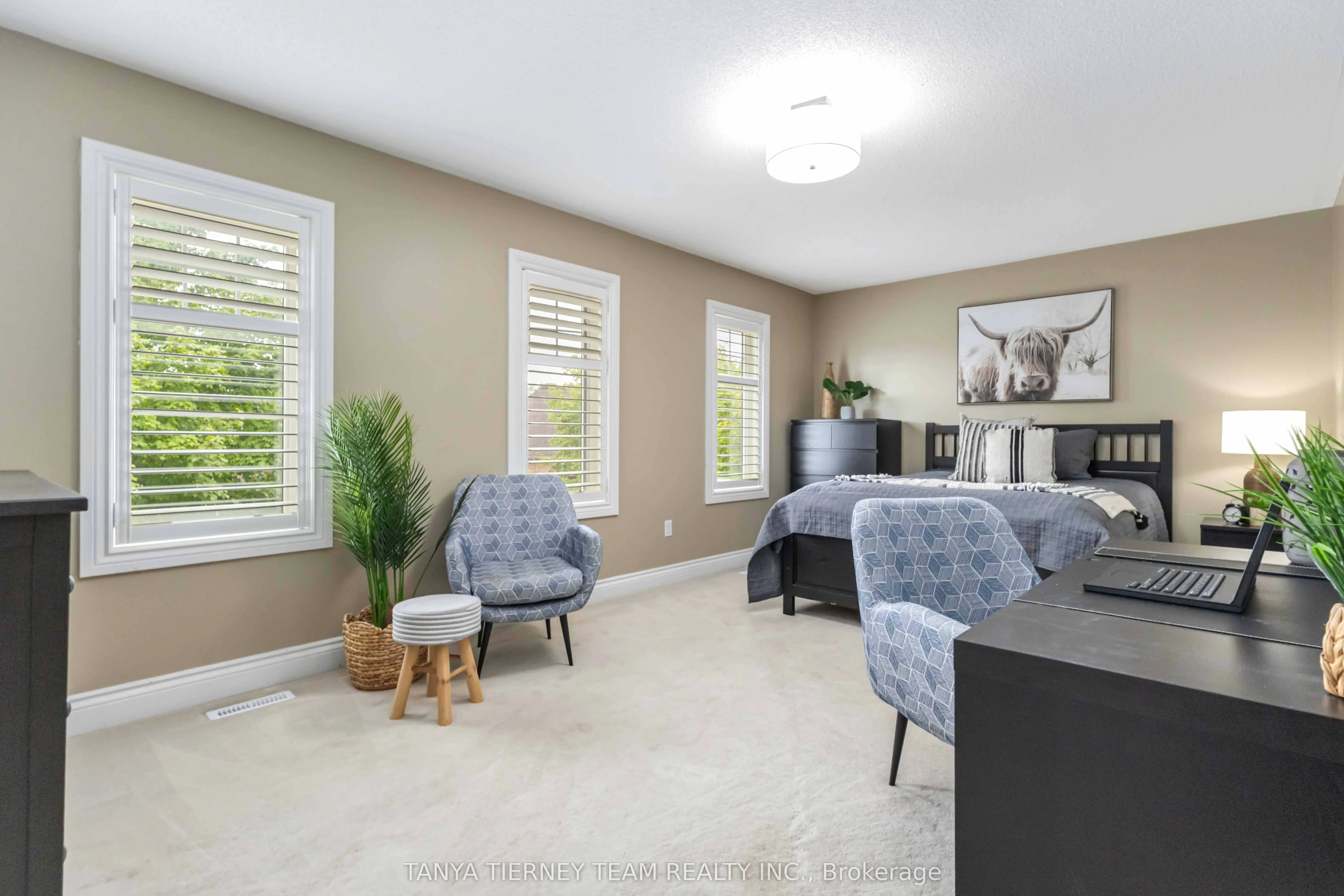 11 Claridge Crescent