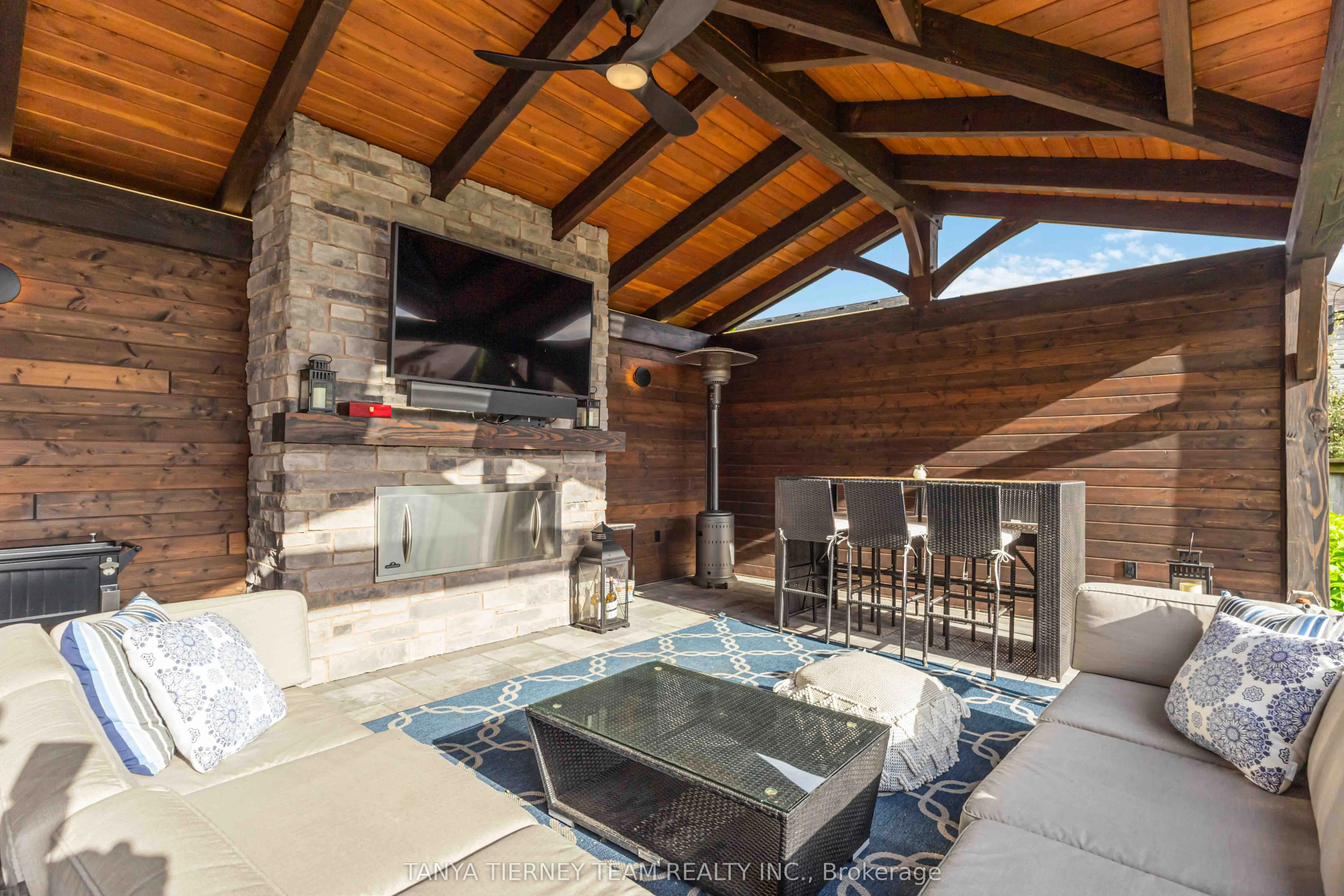 11 Claridge Crescent